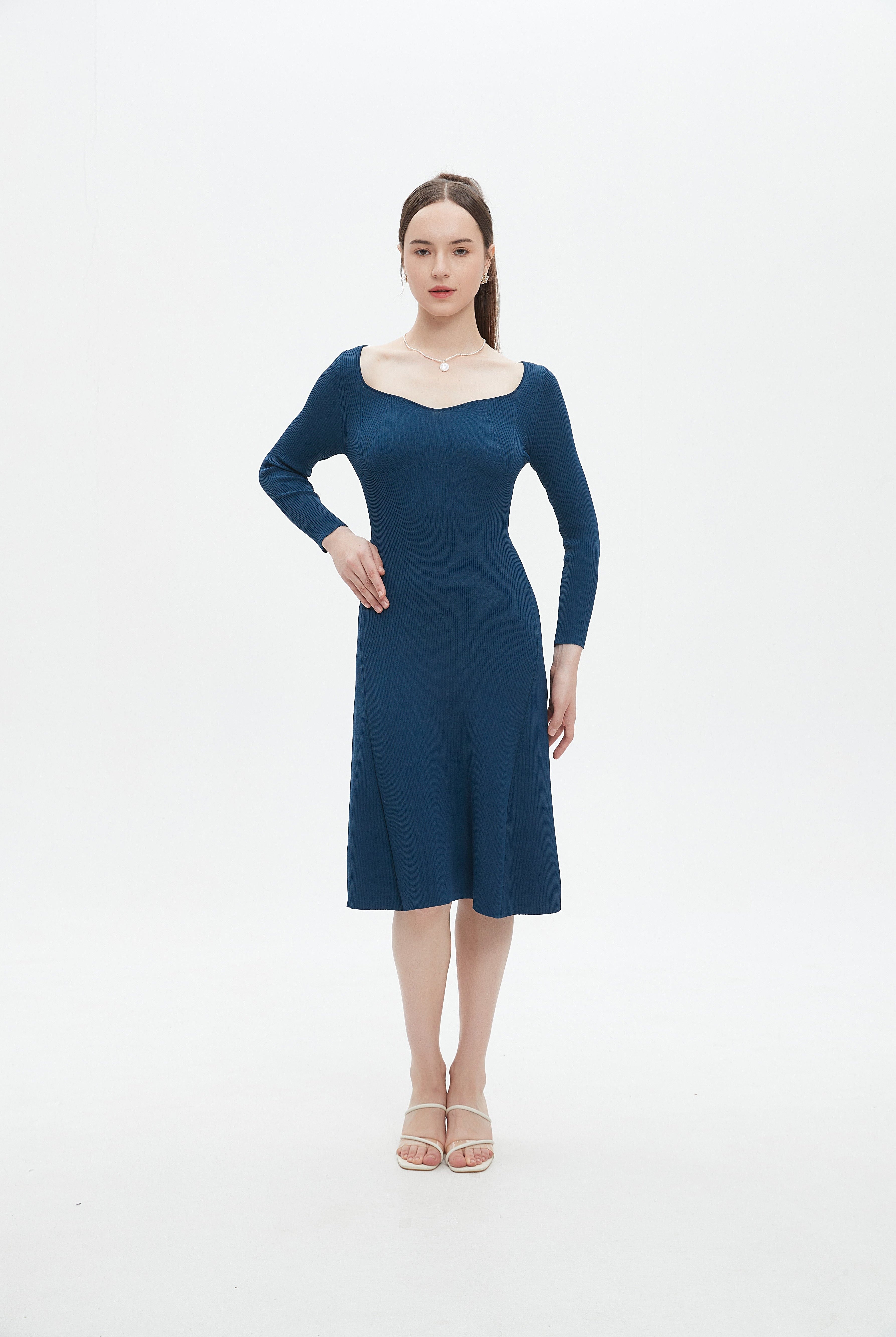 ميكا فستان ميدي ميدى سادة مضلع برقبة مفتوحه نسائى