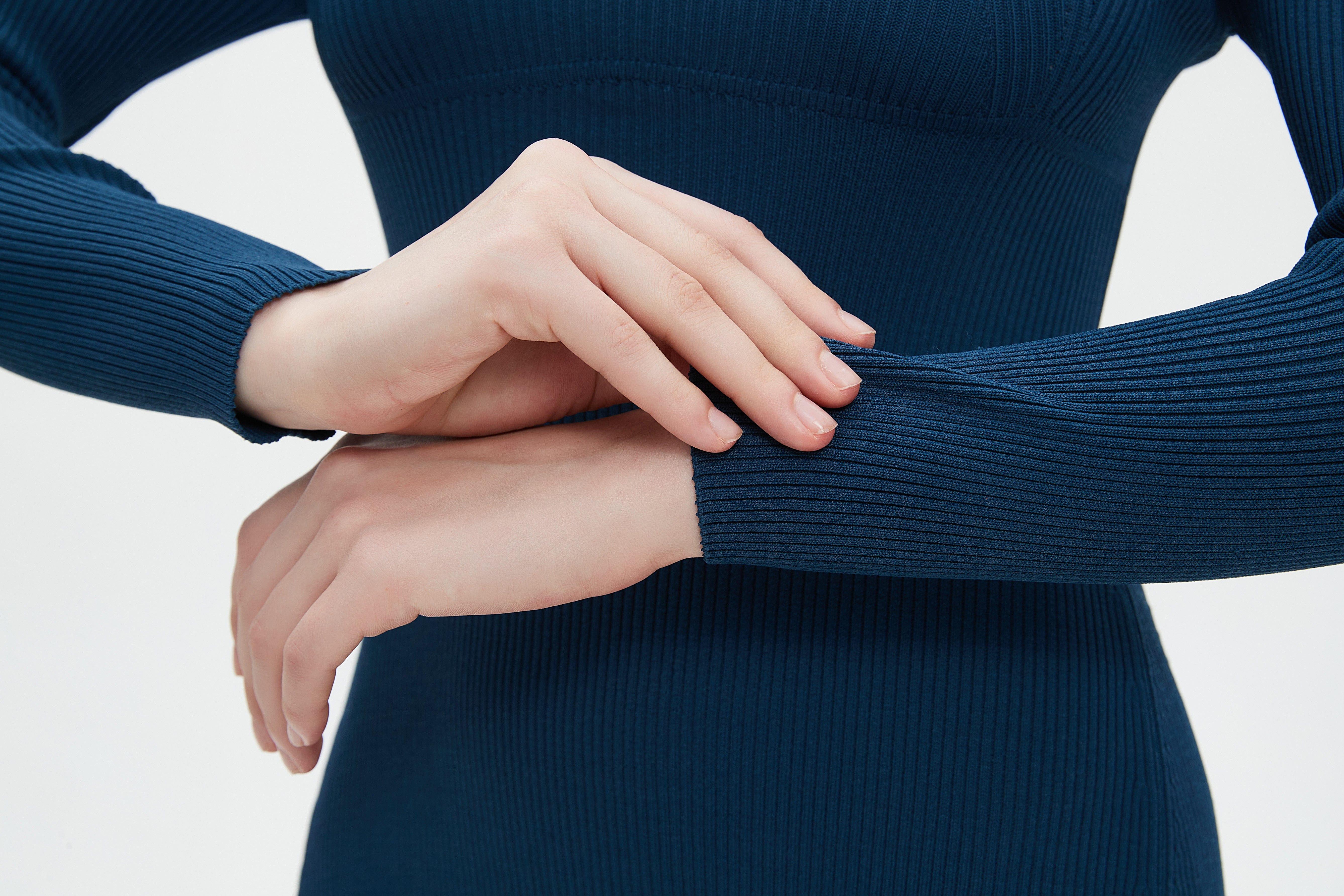 ميكا فستان ميدي ميدى سادة مضلع برقبة مفتوحه نسائى