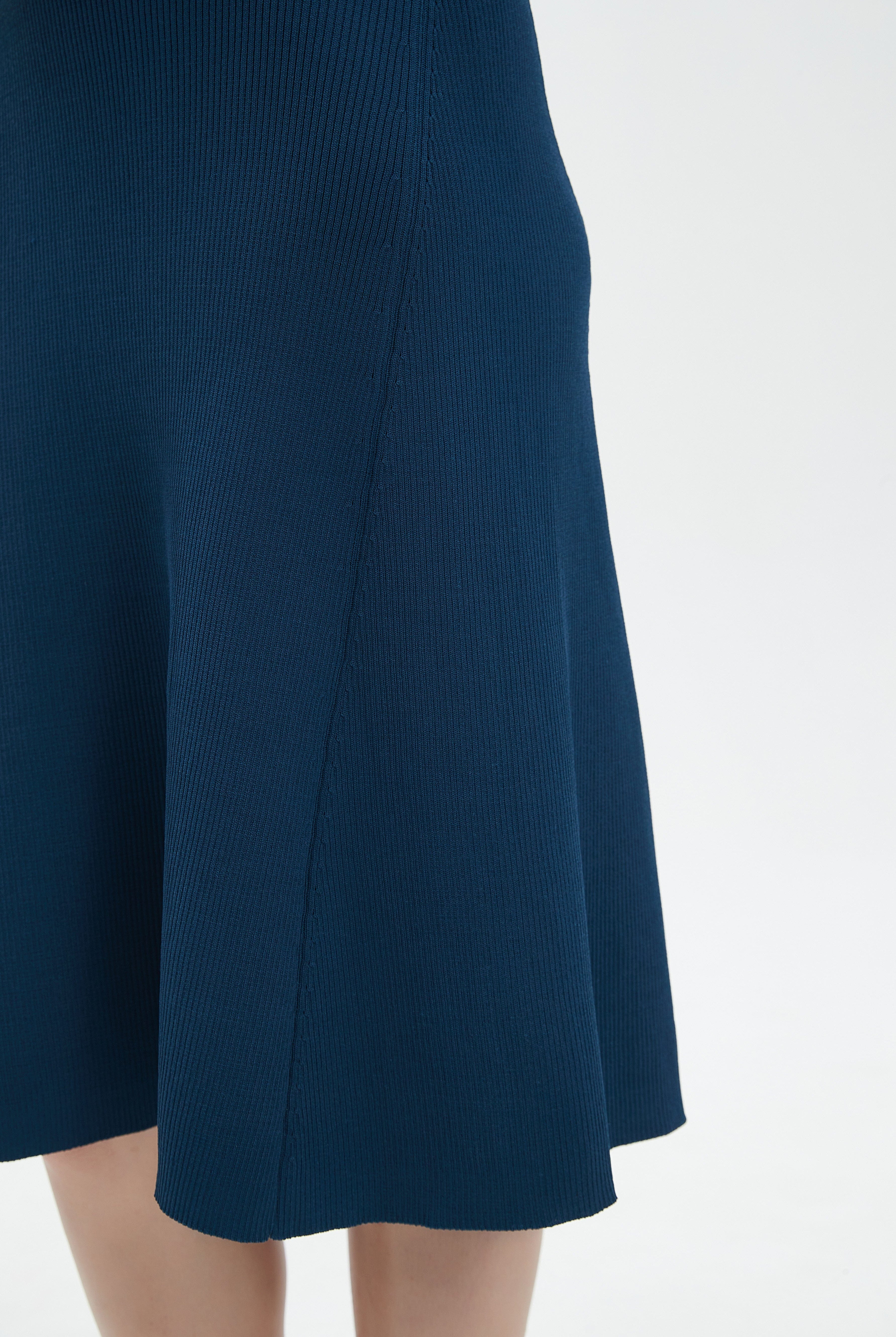 ميكا فستان ميدي ميدى سادة مضلع برقبة مفتوحه نسائى