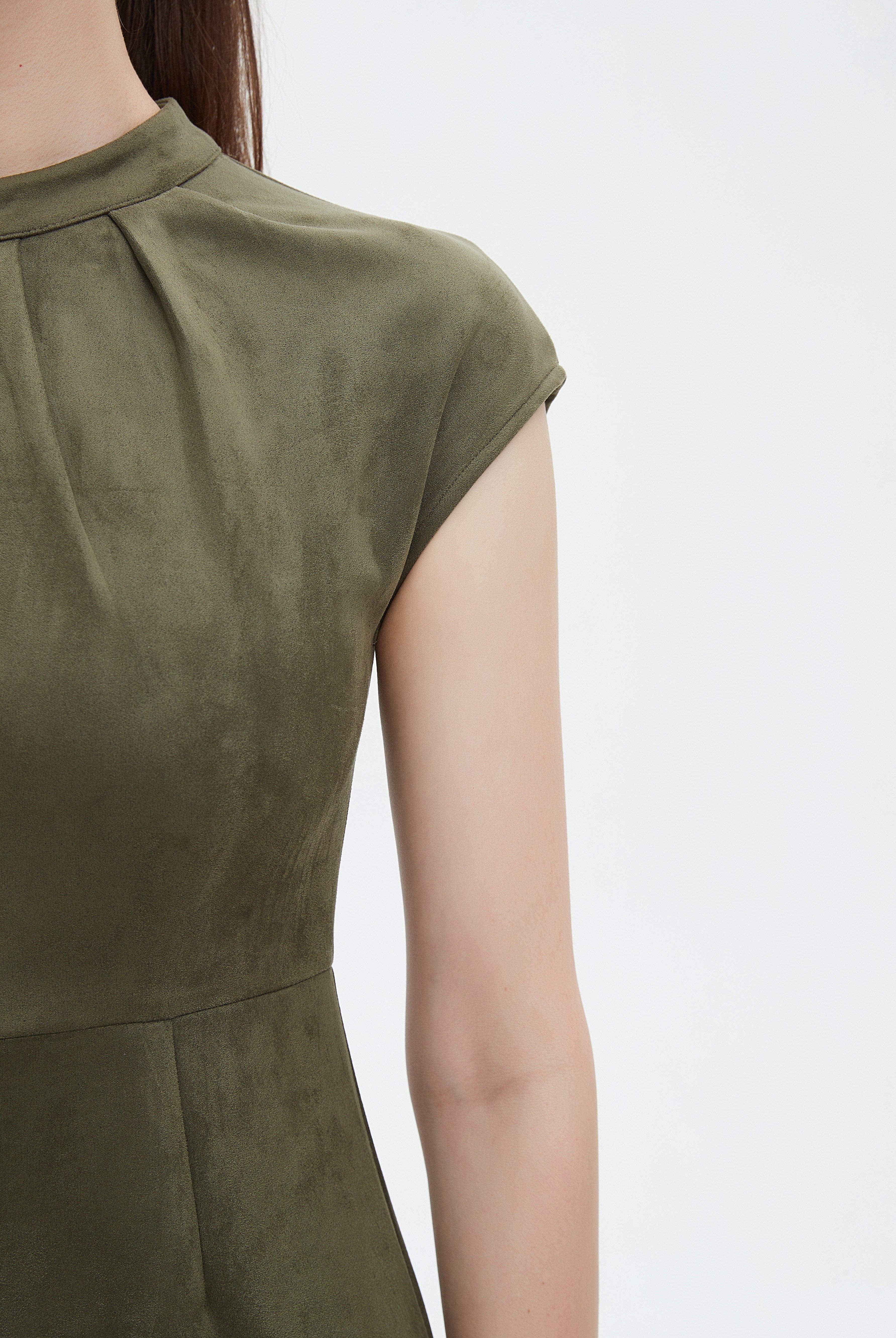 ميكا فستان ميدي بأكمام قصيرة سادة بليسية