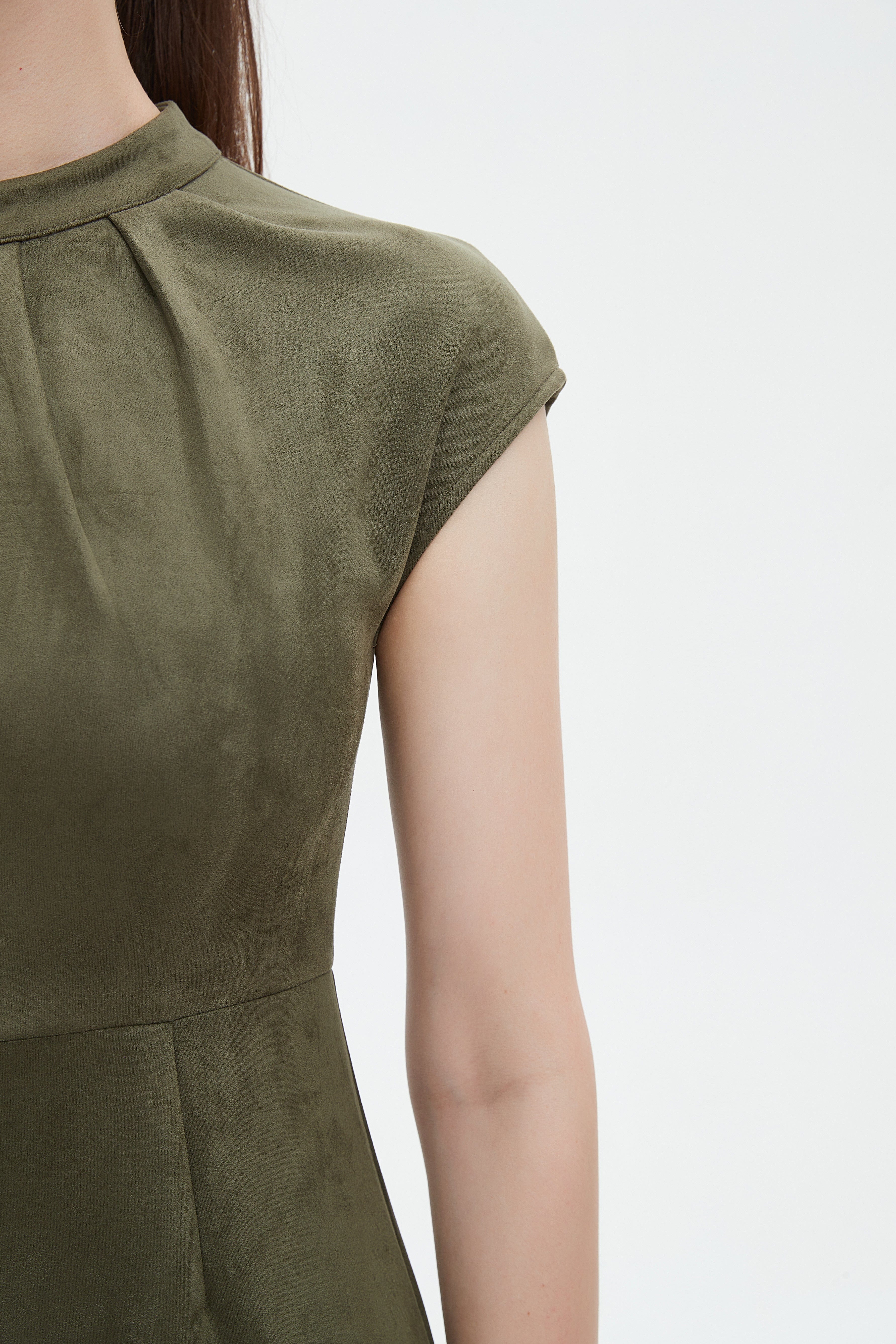 ميكا فستان ميدي بأكمام قصيرة سادة بليسية