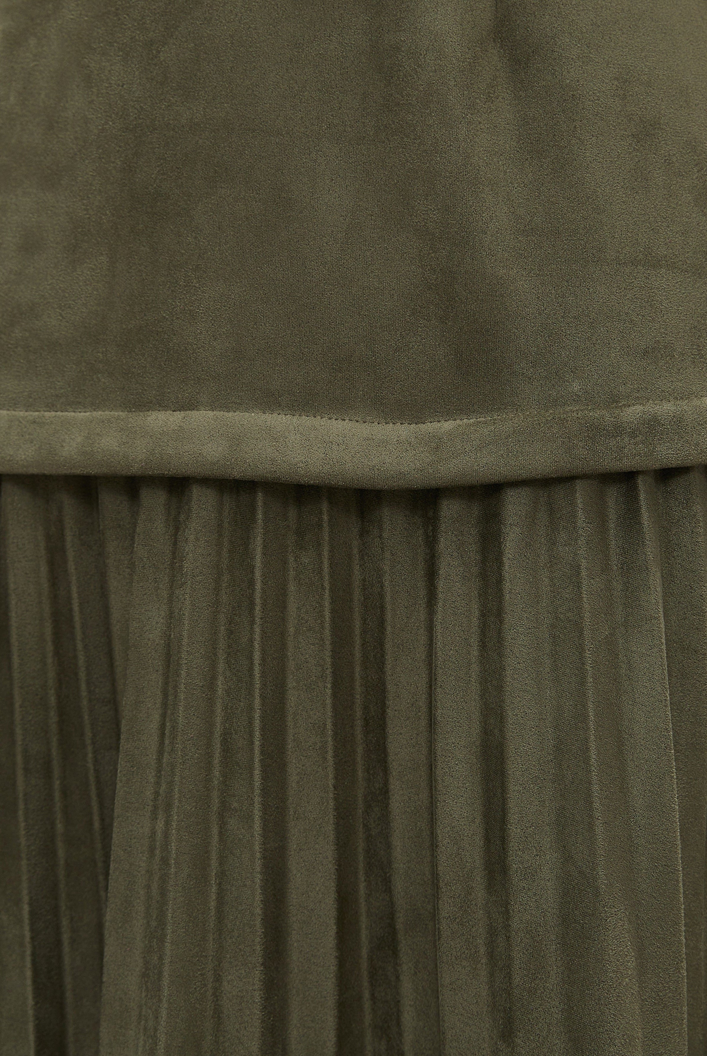 ميكا فستان ميدي بأكمام قصيرة سادة بليسية