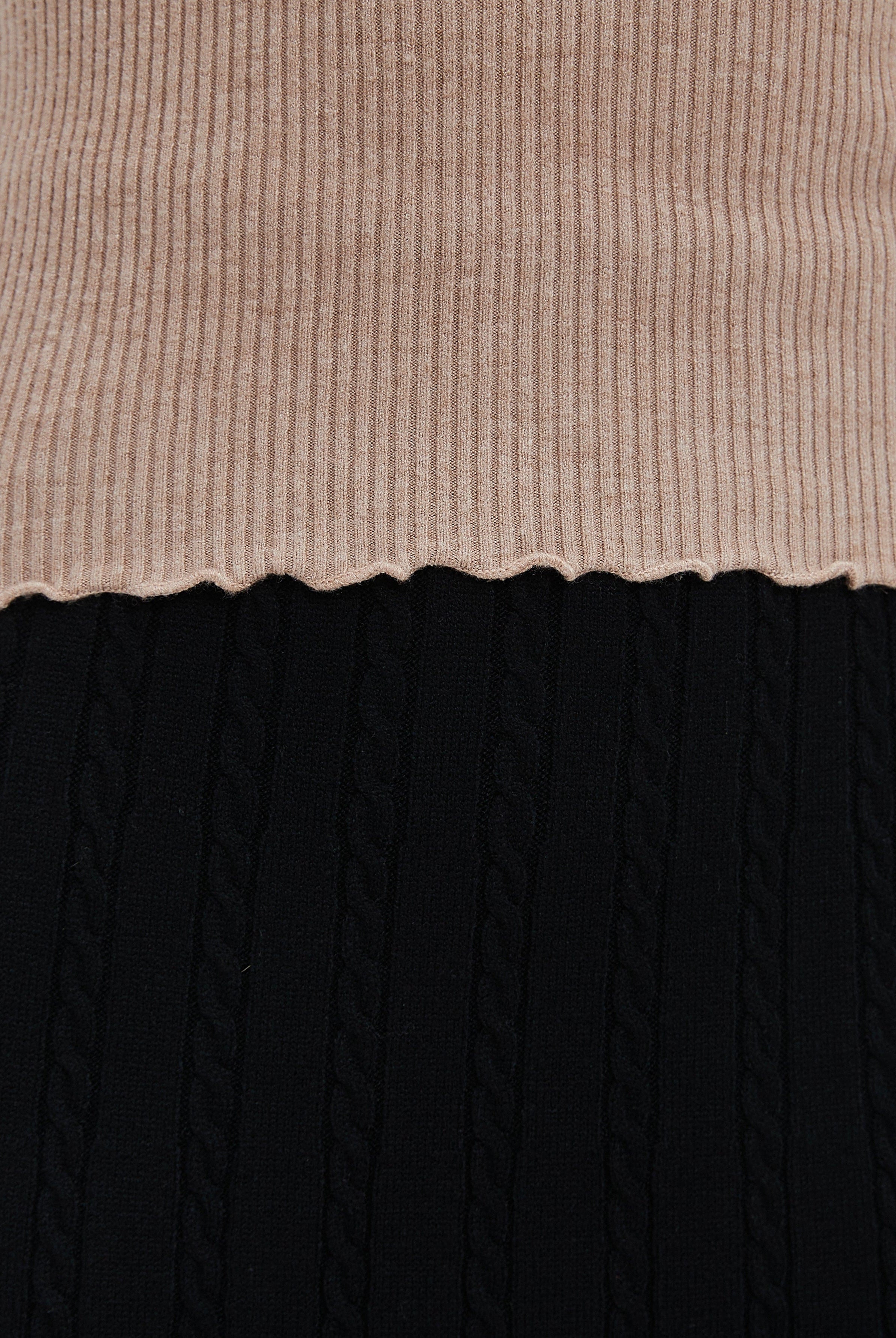 ميكا توب نسائي للشتاء بكم طويل ورقبة دائرية