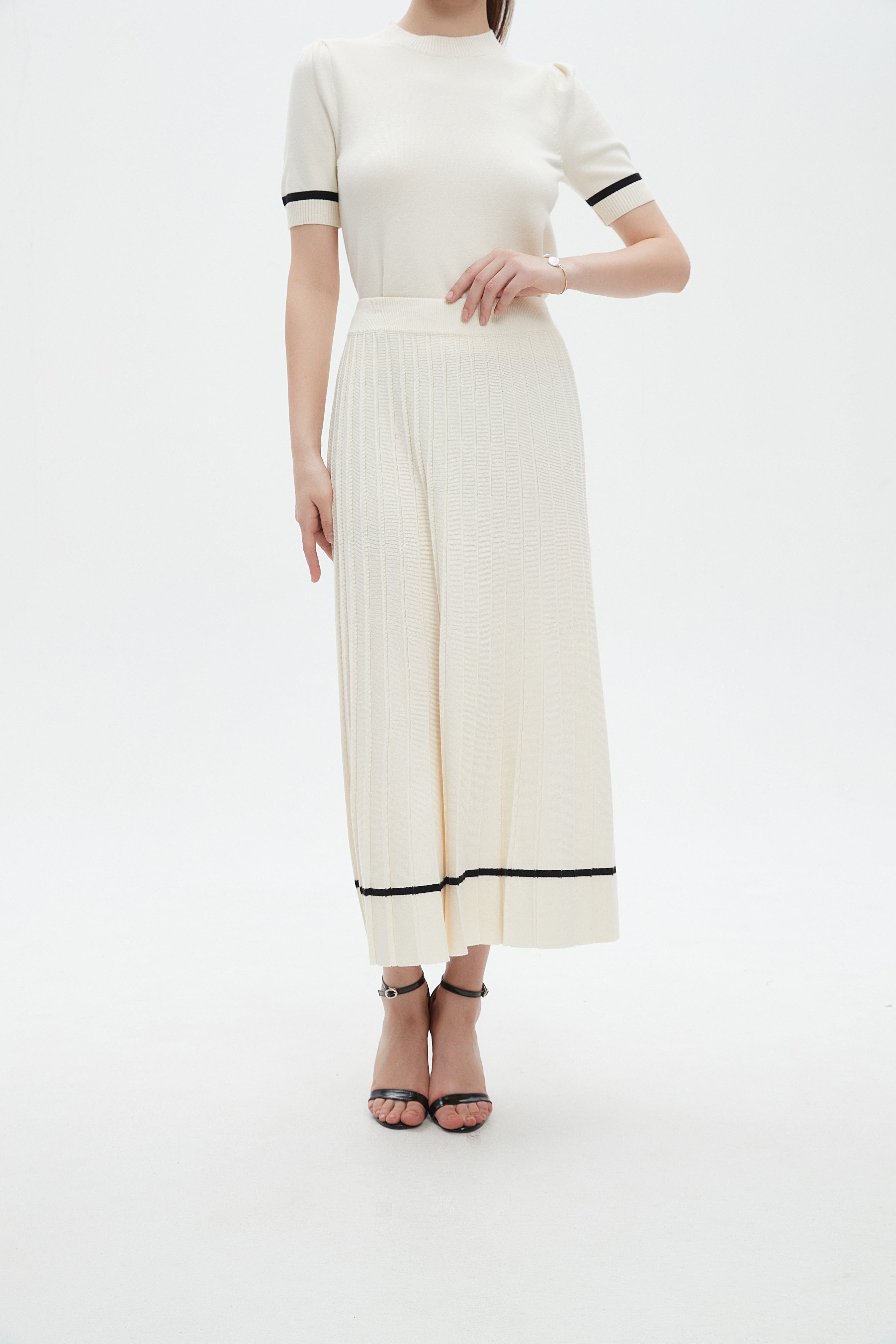 ميكا تنورة ميدي منسوجة بليسية