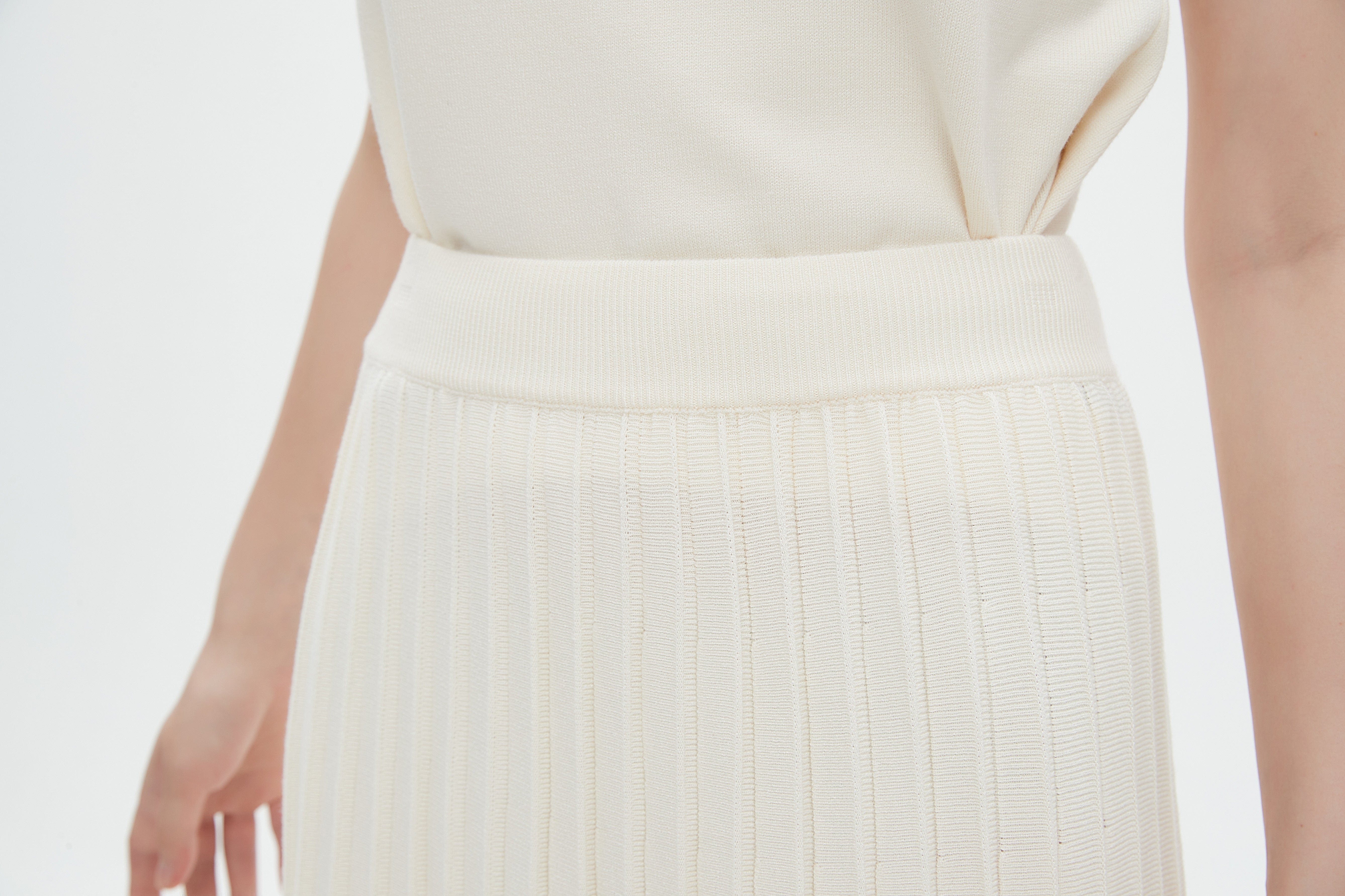 ميكا تنورة ميدي منسوجة بليسية