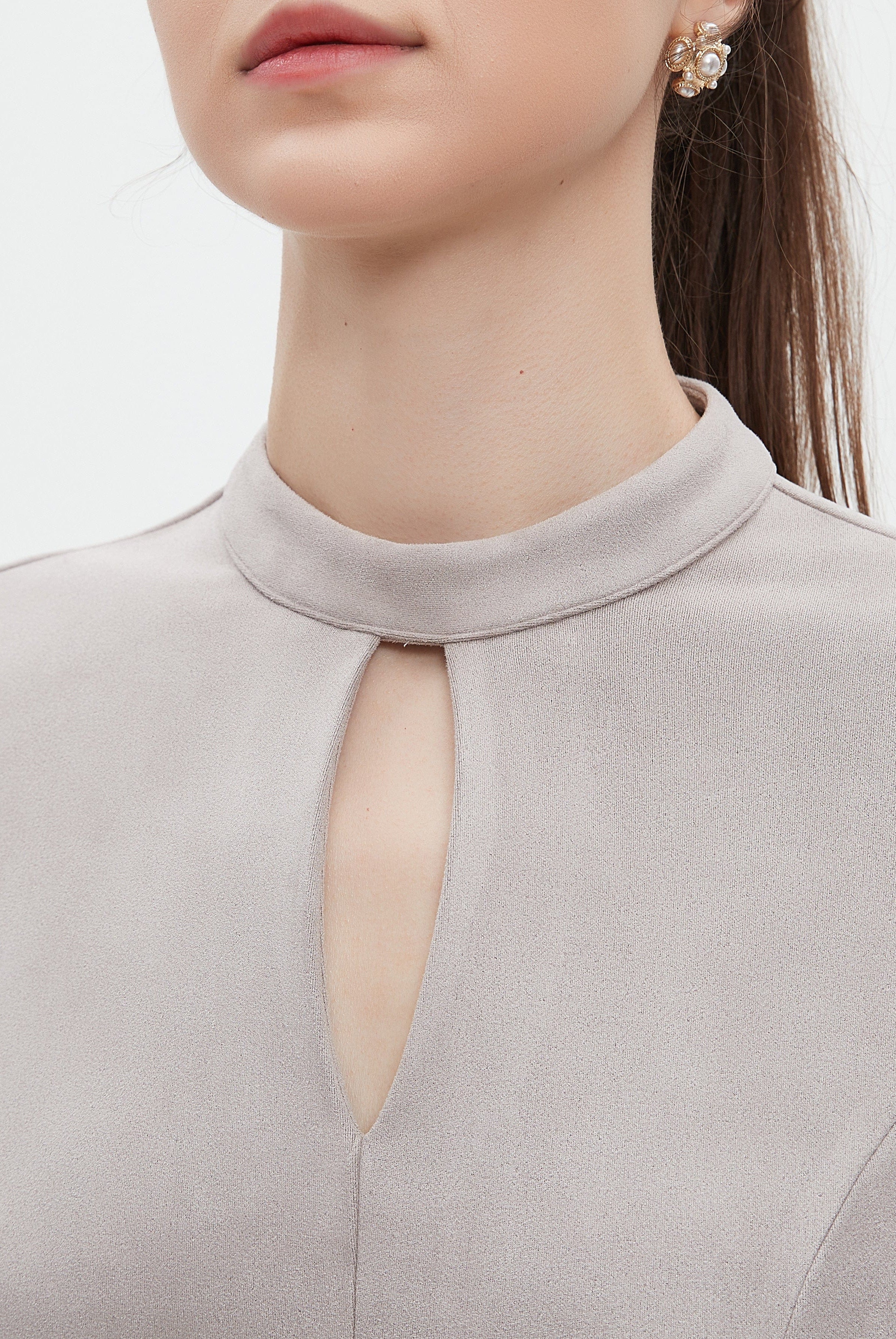 ميكا فستان نسائي ميدي برقبة دائرية وحزام على الحصر بكم طويل سادة