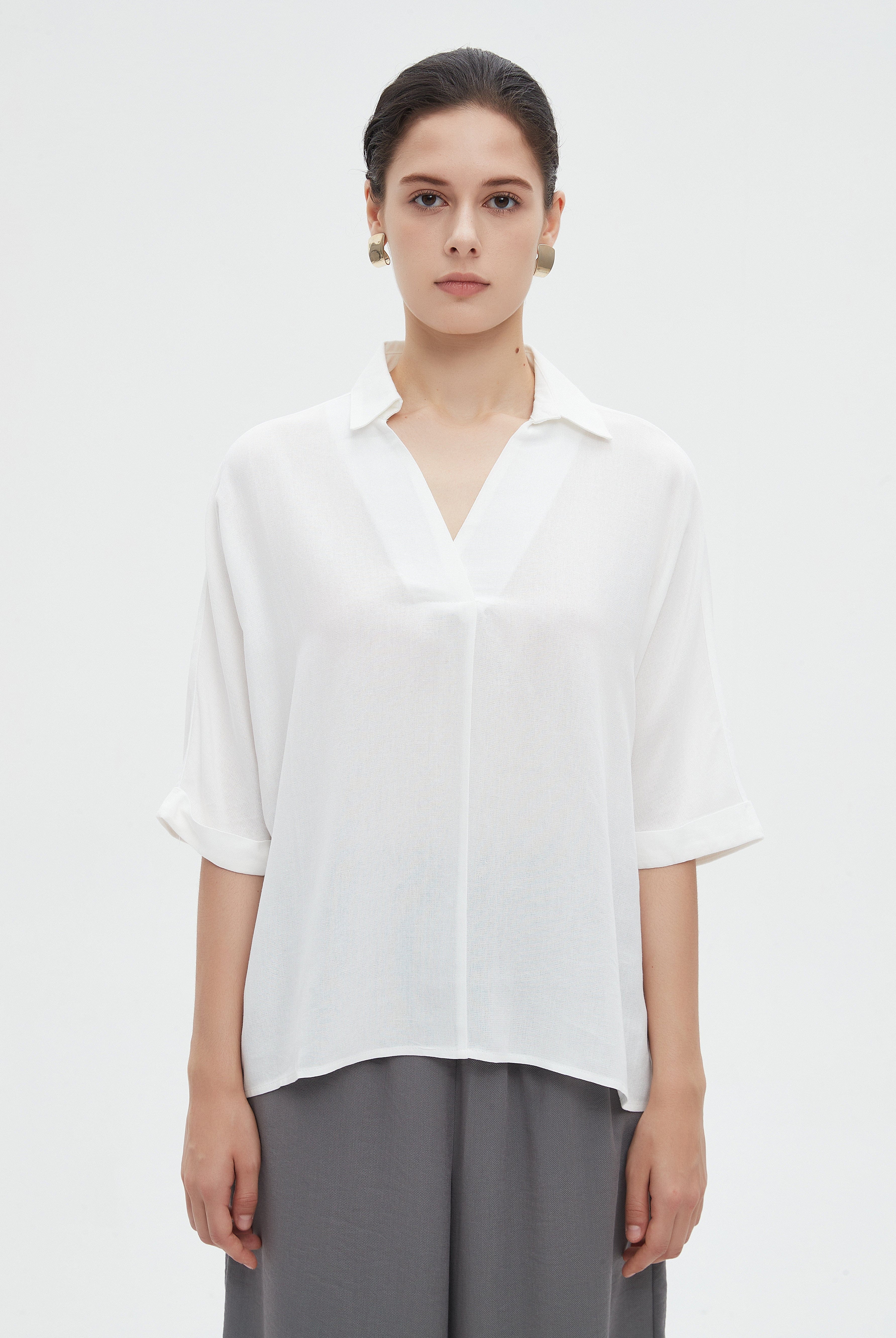 ميكا بلوزة مسائية نص كم ساده بفتحة رقبة