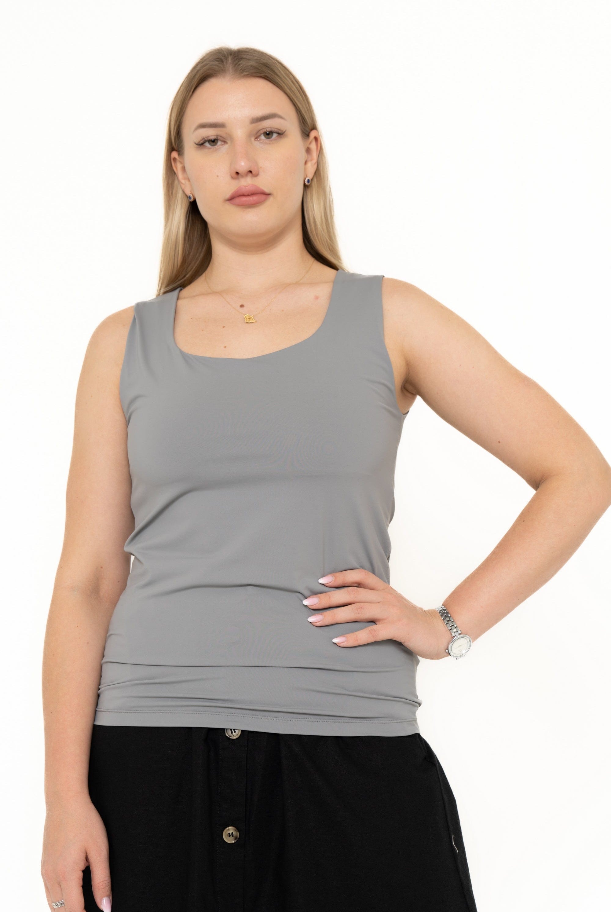 يولا توب سادة بحمالات نسائي