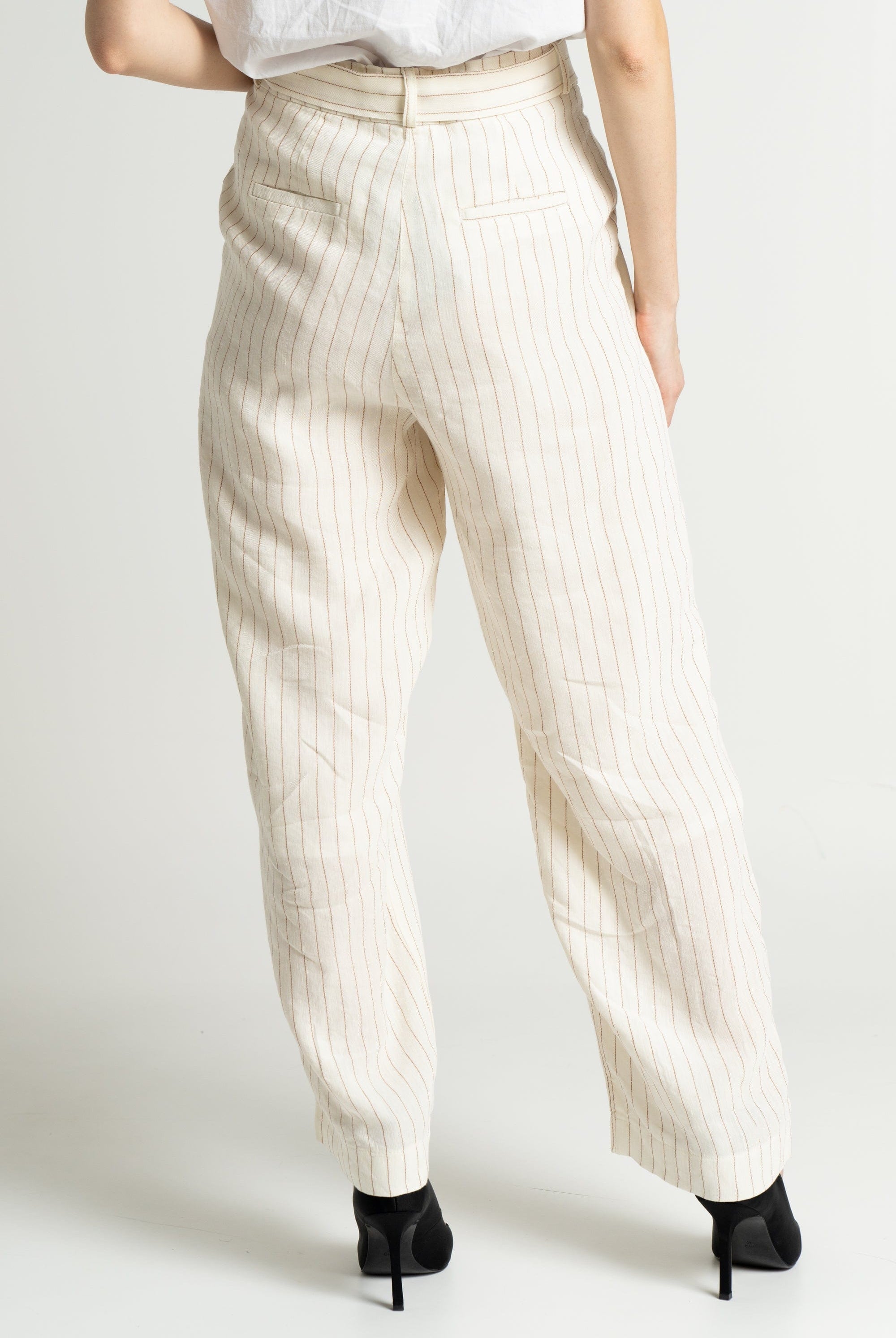 داليدرس بنطلون نسائي مخطط برباط خصر حجري