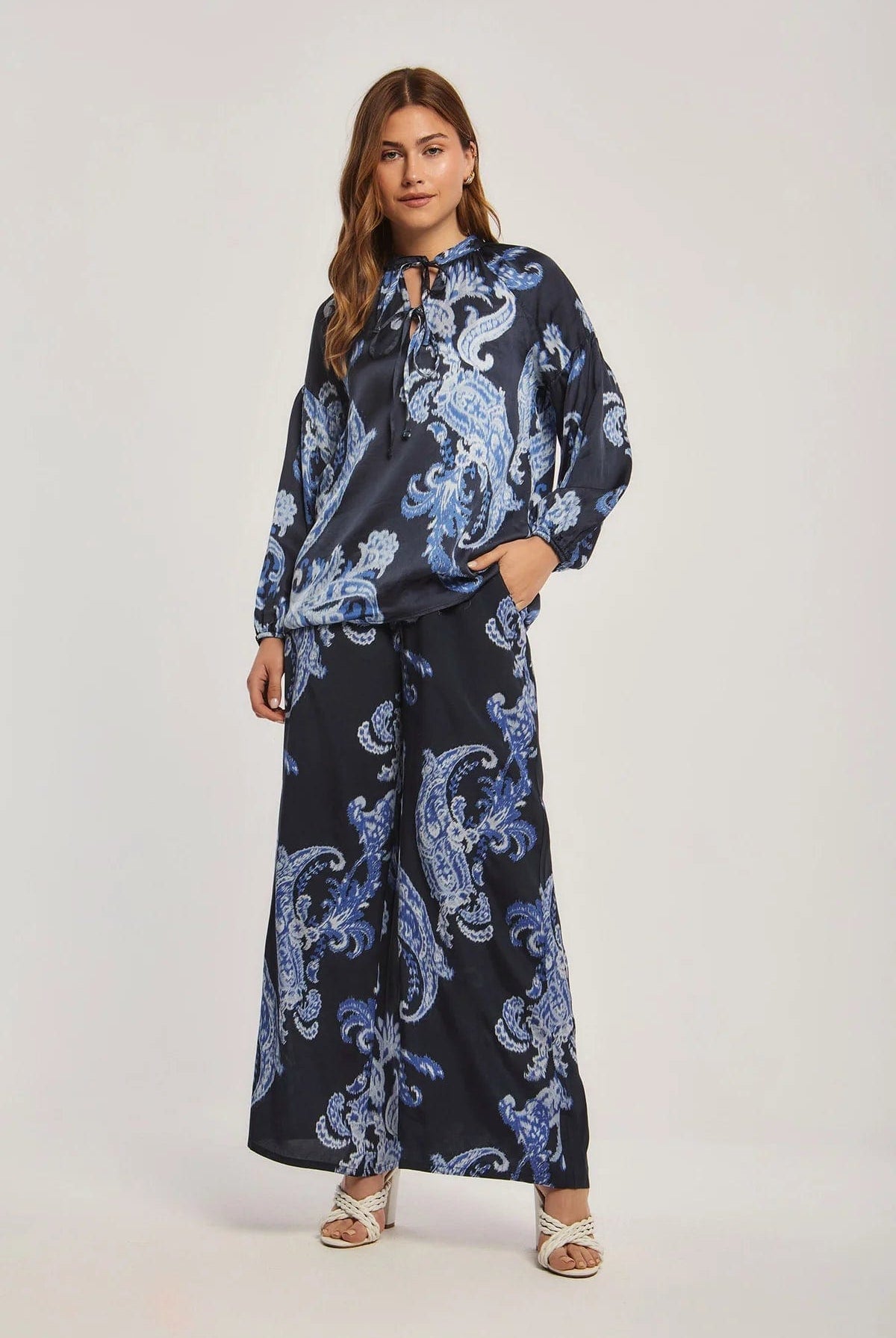 داليدرس بلوزة نسائية مطبوع بأكمام طويلة نيلي