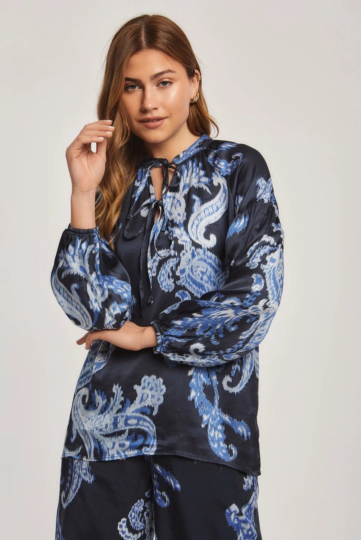 داليدرس بلوزة نسائية مطبوع بأكمام طويلة نيلي