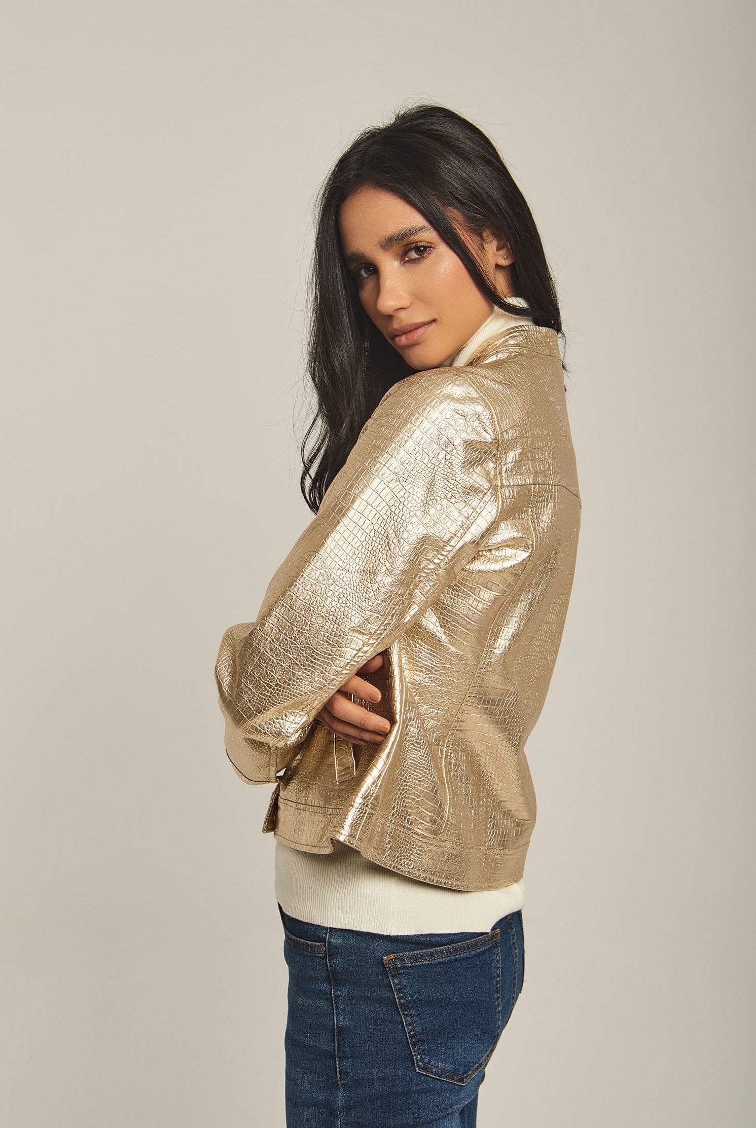 داليدرس جاكت نسائي قصير ذهبي نقشة جلد ثعبان ذهب