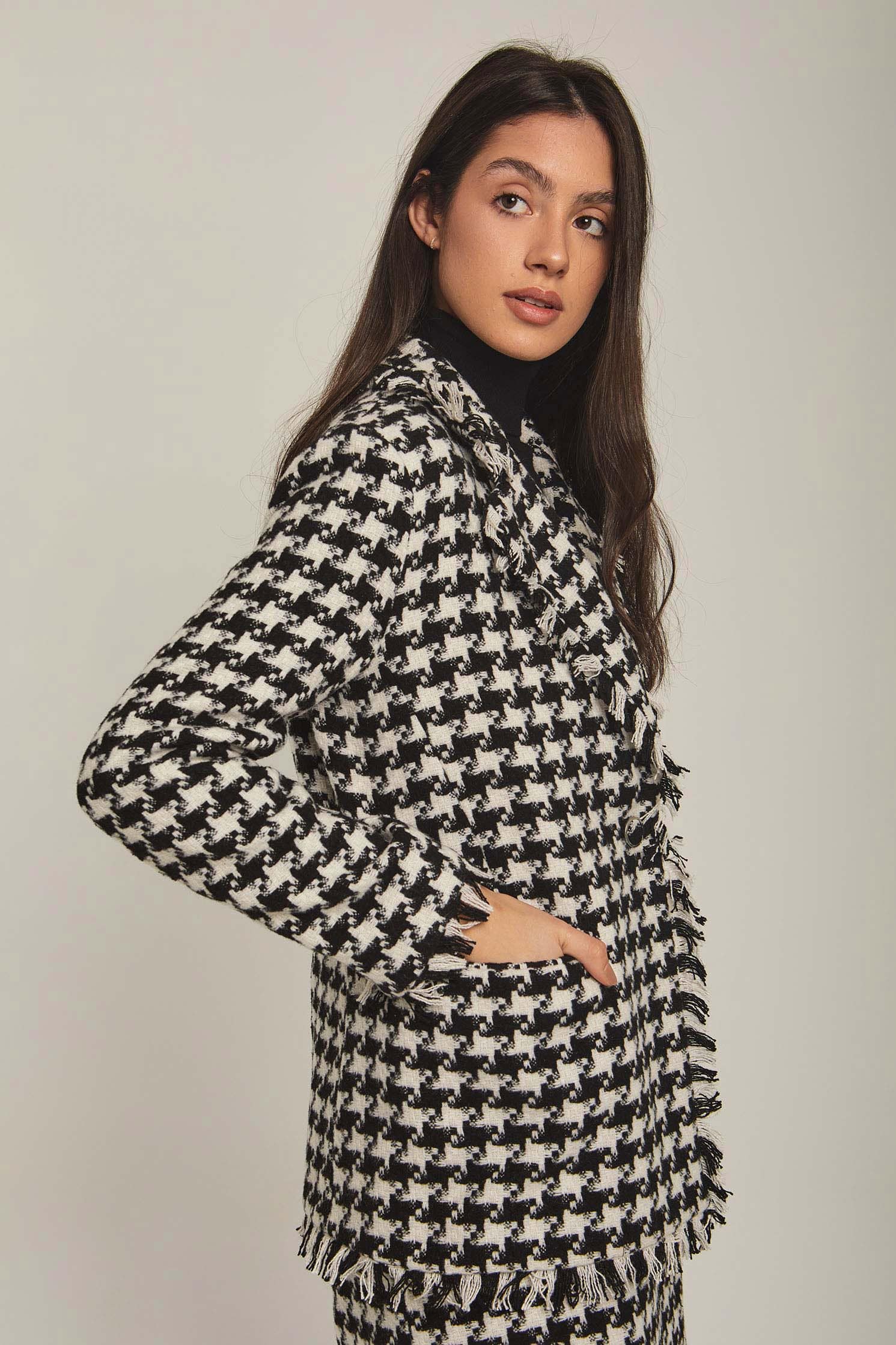 داليدرس كارديجان نسائي كاروه قصير بشراشيب بني غامق