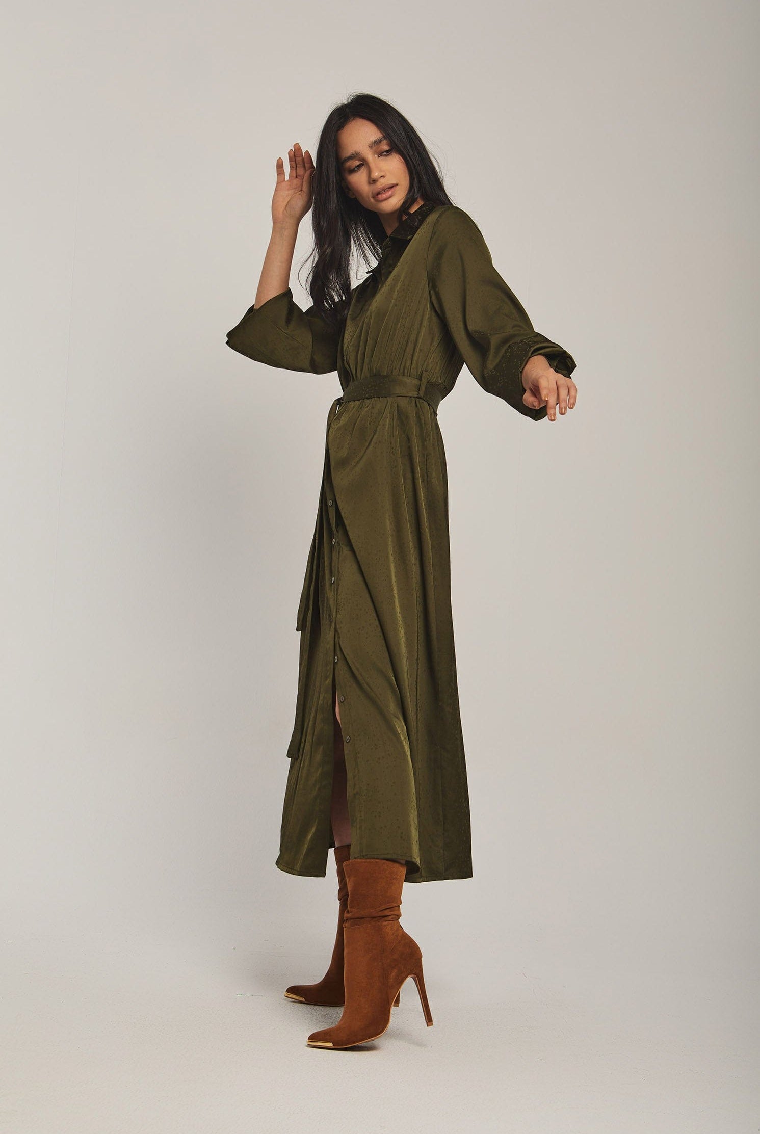 داليدرس فستان نسائي سادة بحزام عالخصر زيتوني