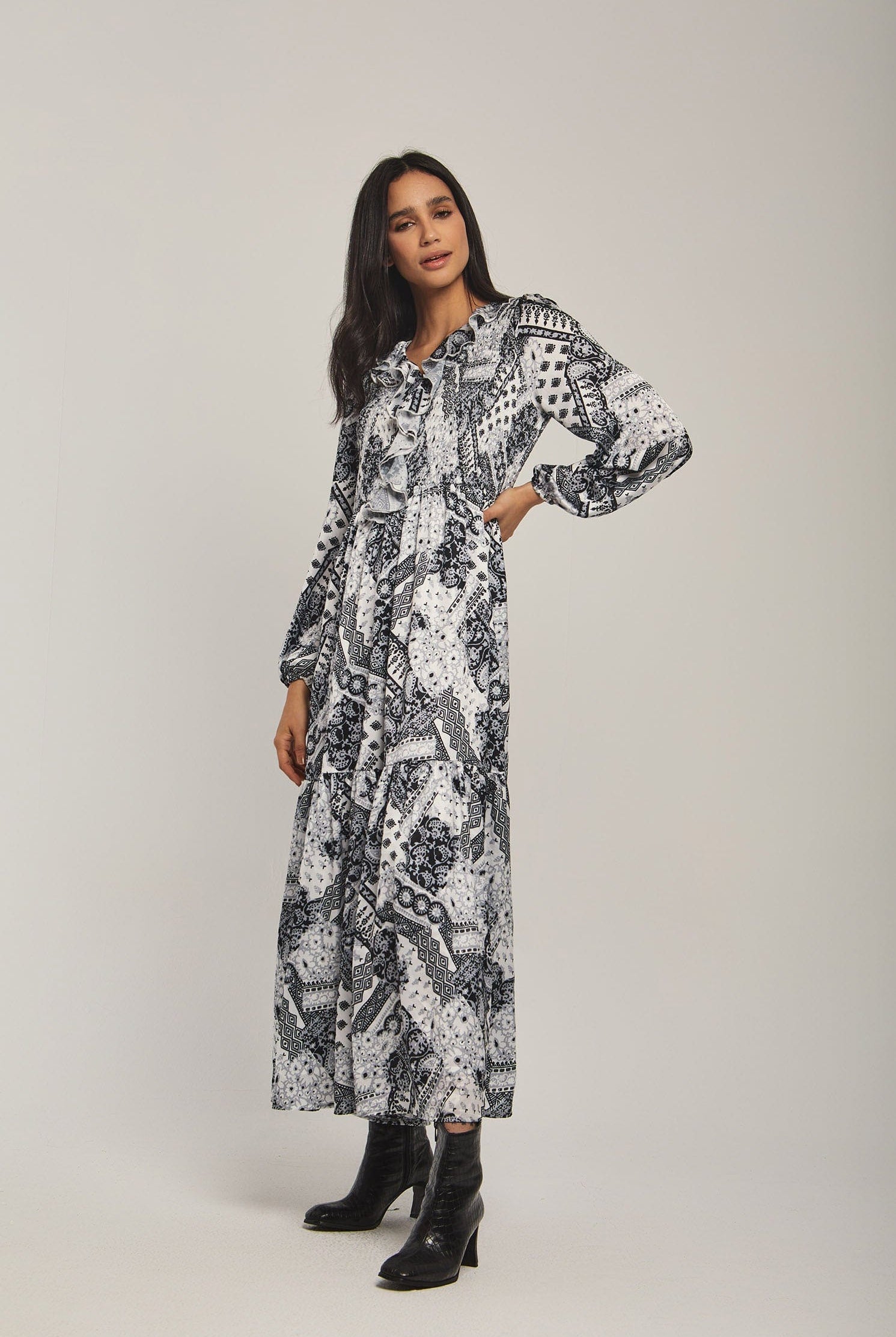 داليدرس فستان نسائي مشجر بكرانيش عالصدر أسود