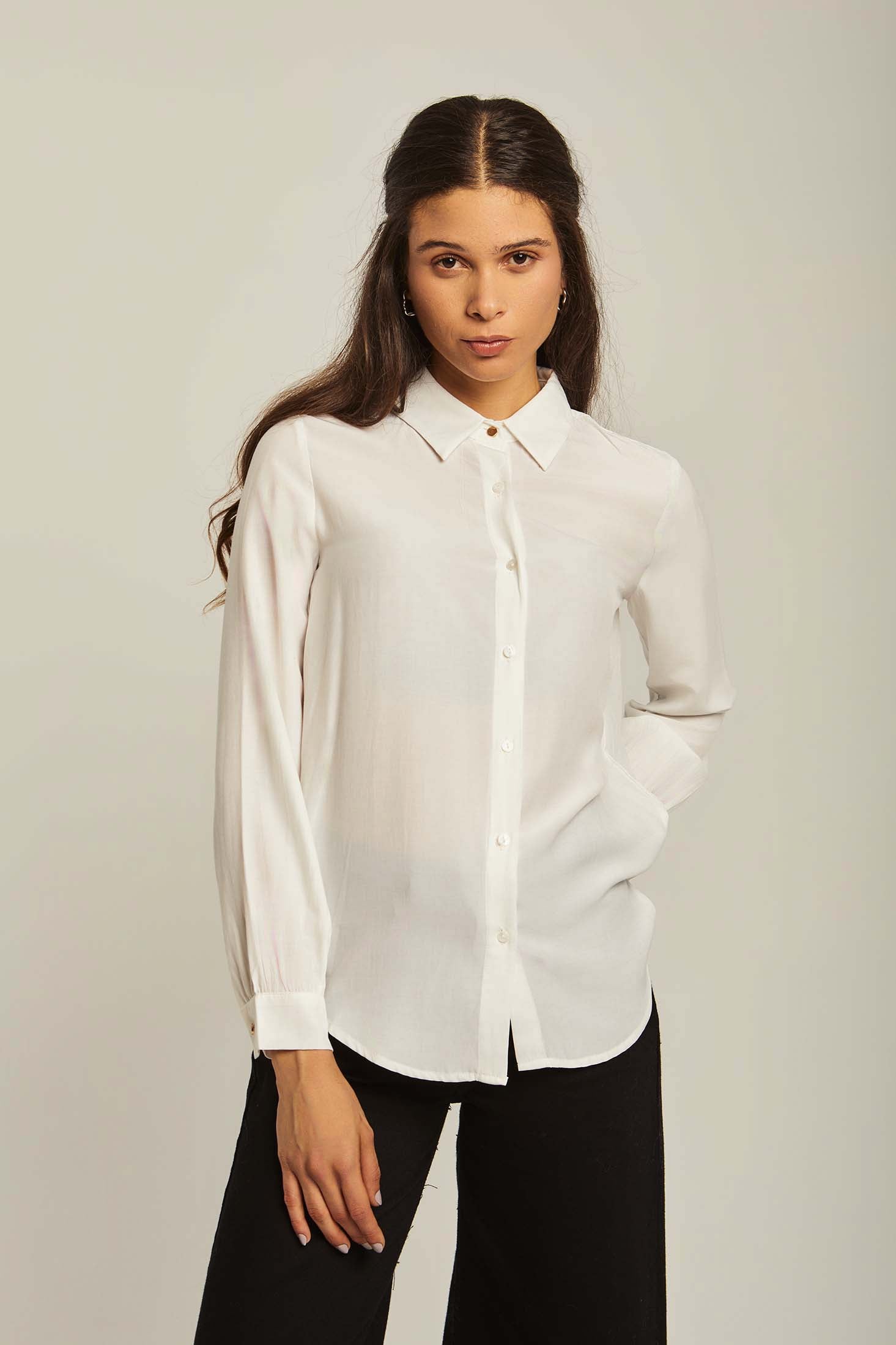 داليدرس قميص نسائي ابيض باازرار أوف وايت