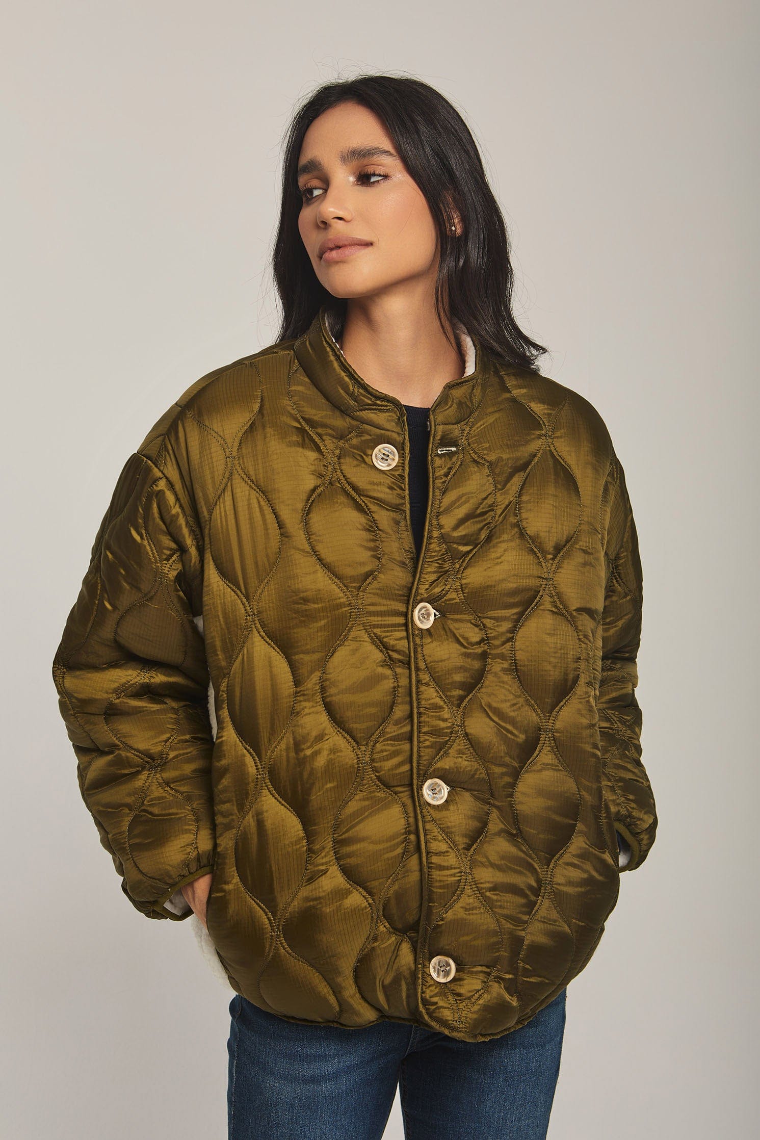 داليدرس جاكيت نسائي فرو كم طويل بجيوب أمامية الكاكي