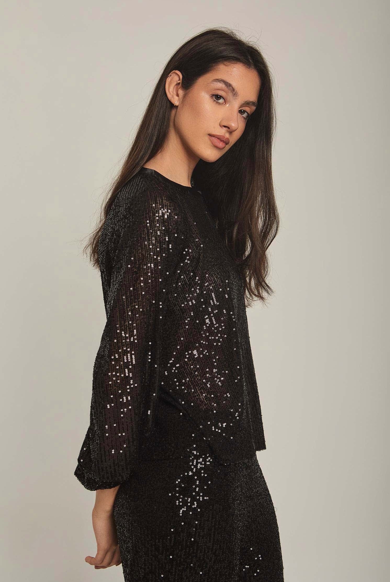 داليدرس بلوزة نسائية بترتر سهرة لميع أسود