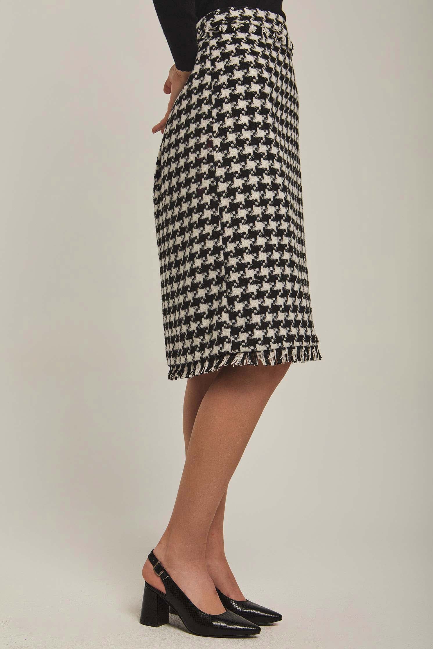 داليدرس تنورة نسائية قصيرة بكرانيش بني غامق