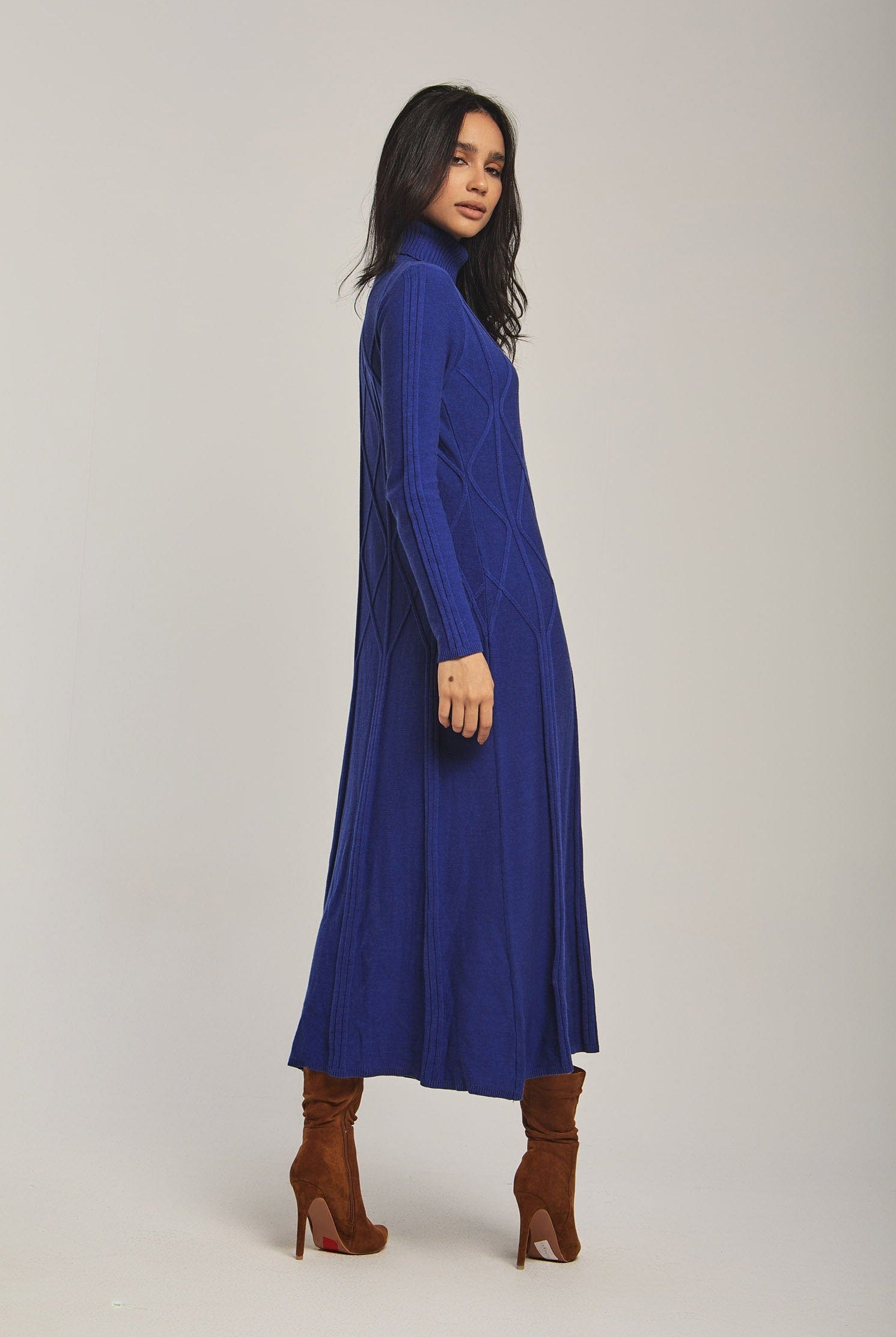 داليدرس فستان نسائي مطرز قطن أبيض