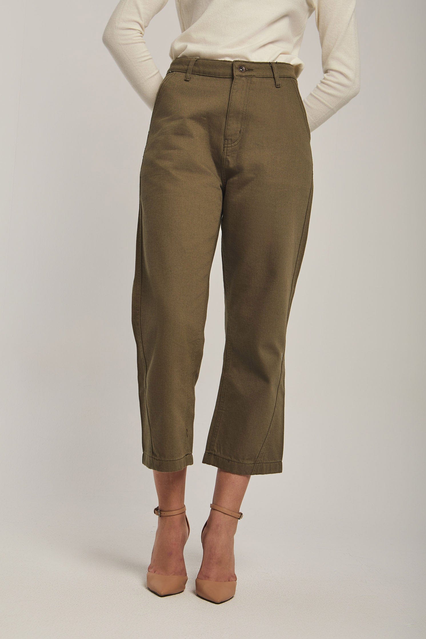 داليدرس بنطلون نسائي قصير واسع جينز زيتوني