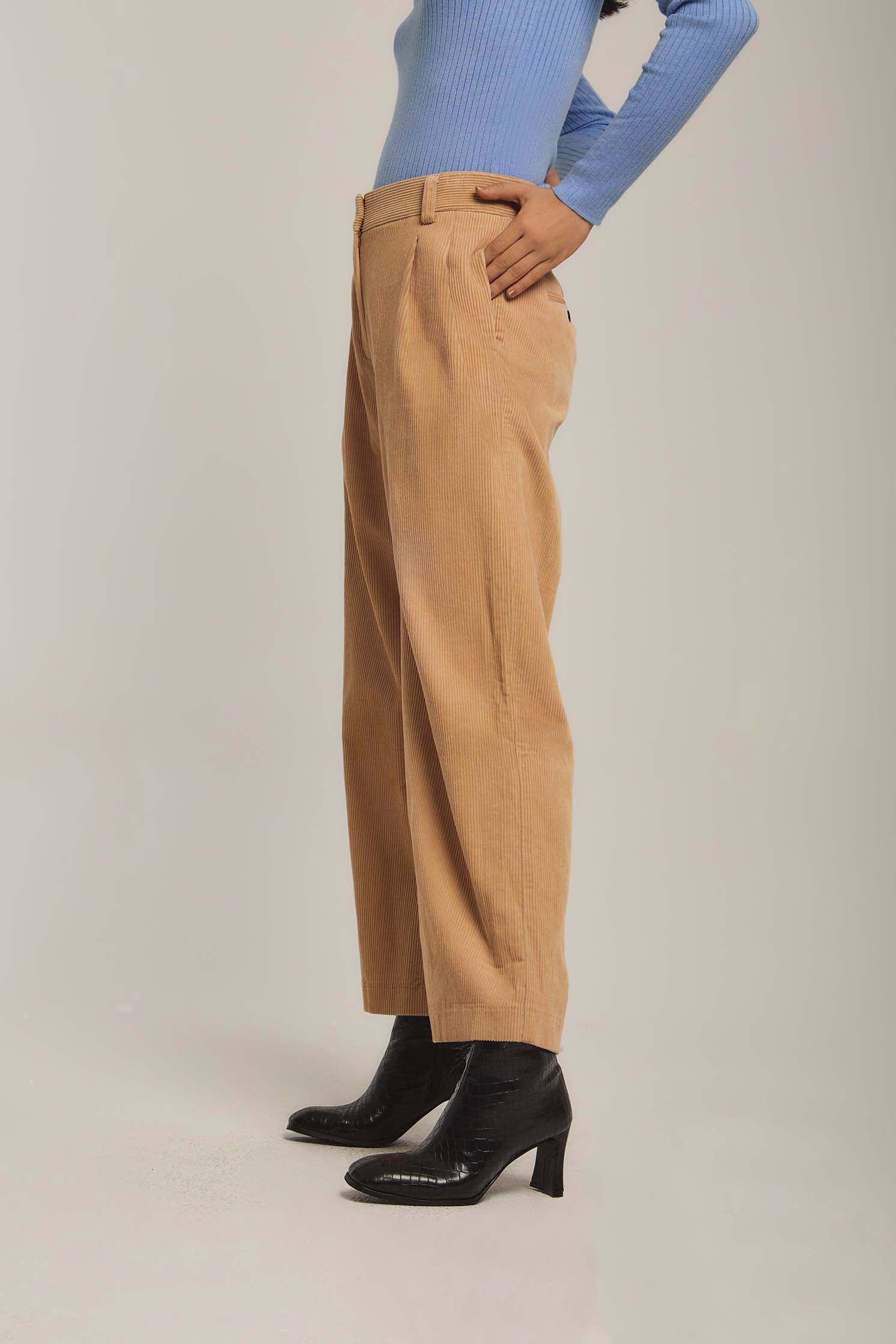 داليدرس بنطال نسائي مضلع بكسرات أصفر شاحب