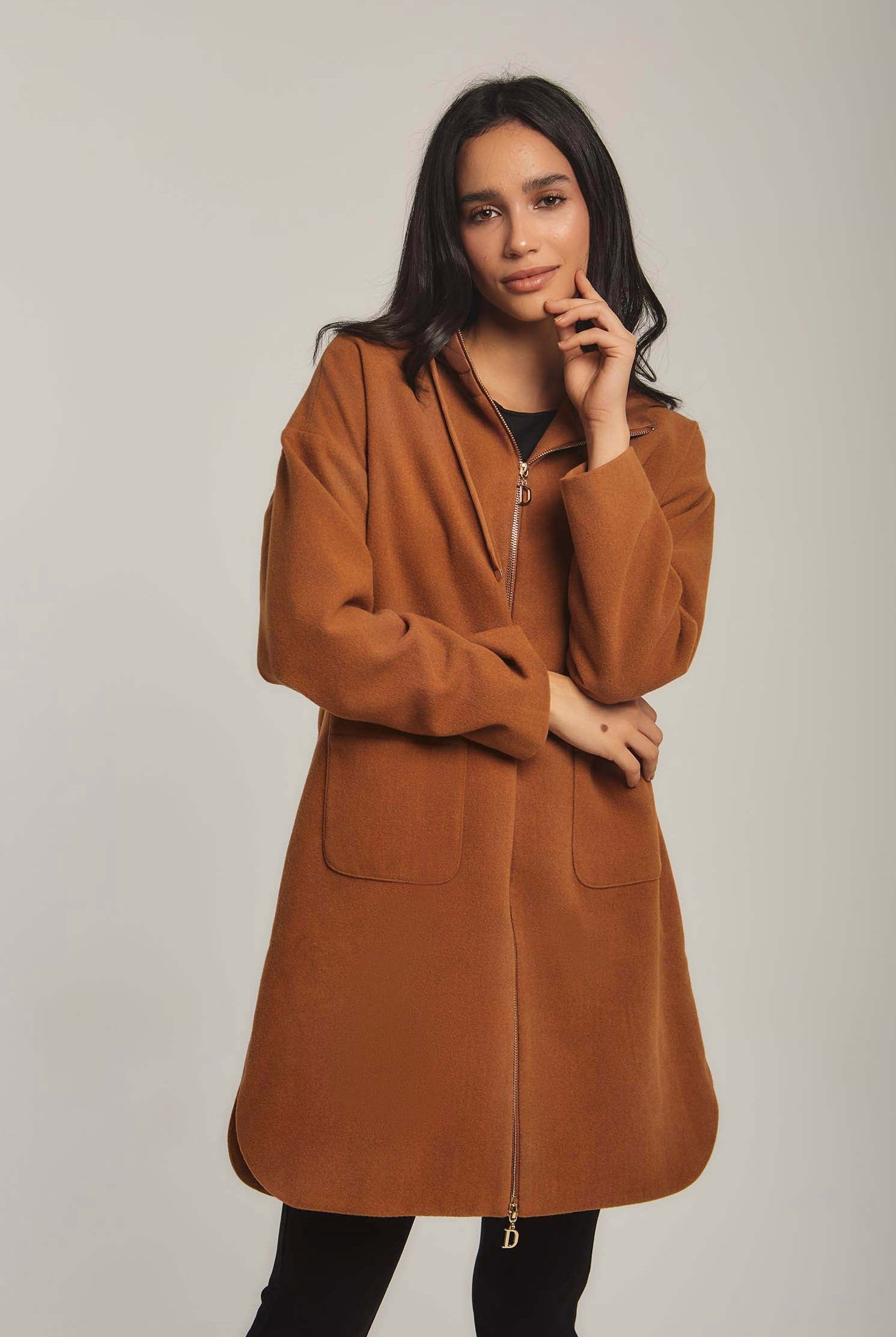 داليدرس جاكت نسائي بسوسته وجيوب العنبر الذهب