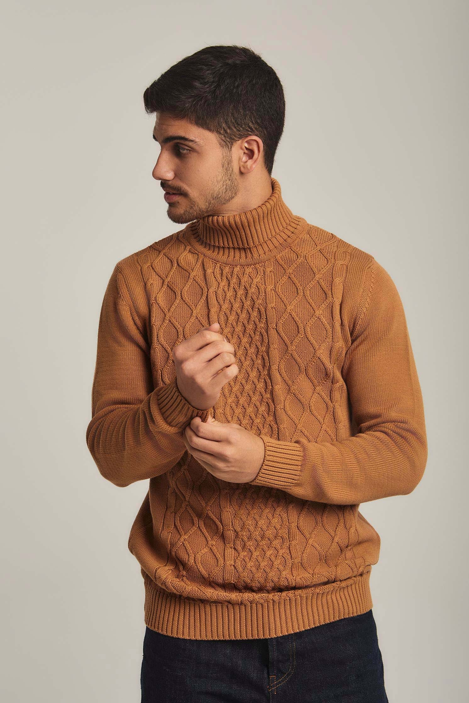 داليدرس بلوفر رجالي مشغول وياقه عاليه