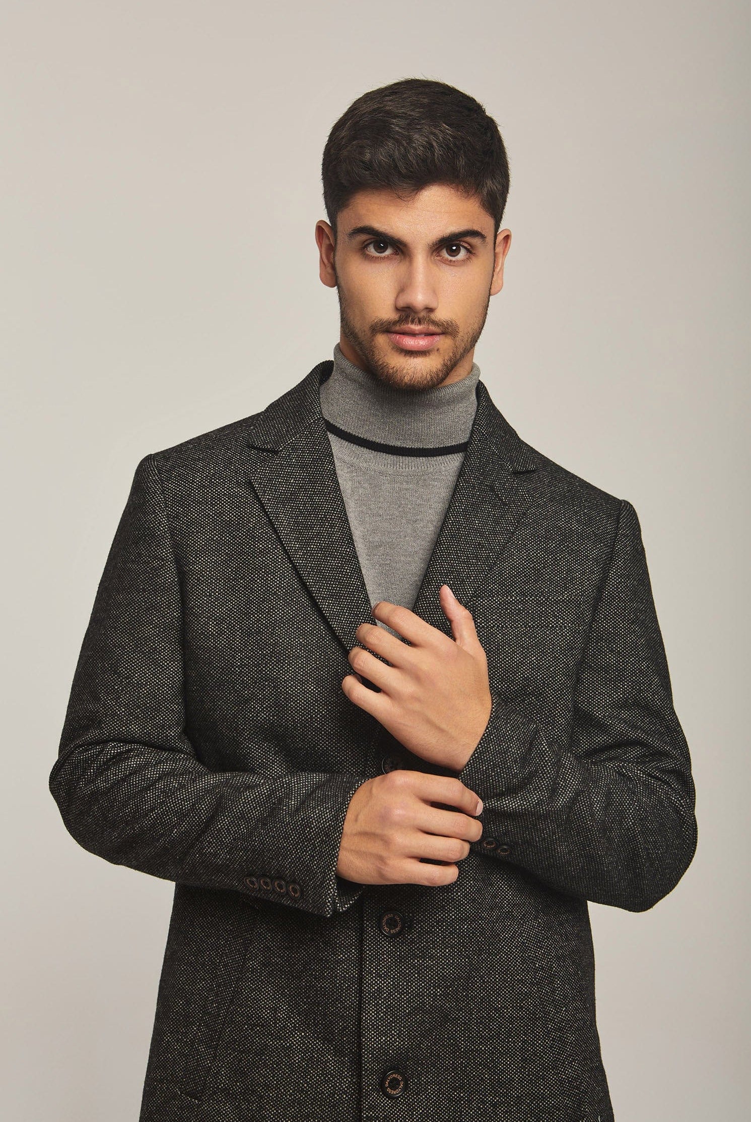 داليدرس بالطو رجالي طويل سادة أسود