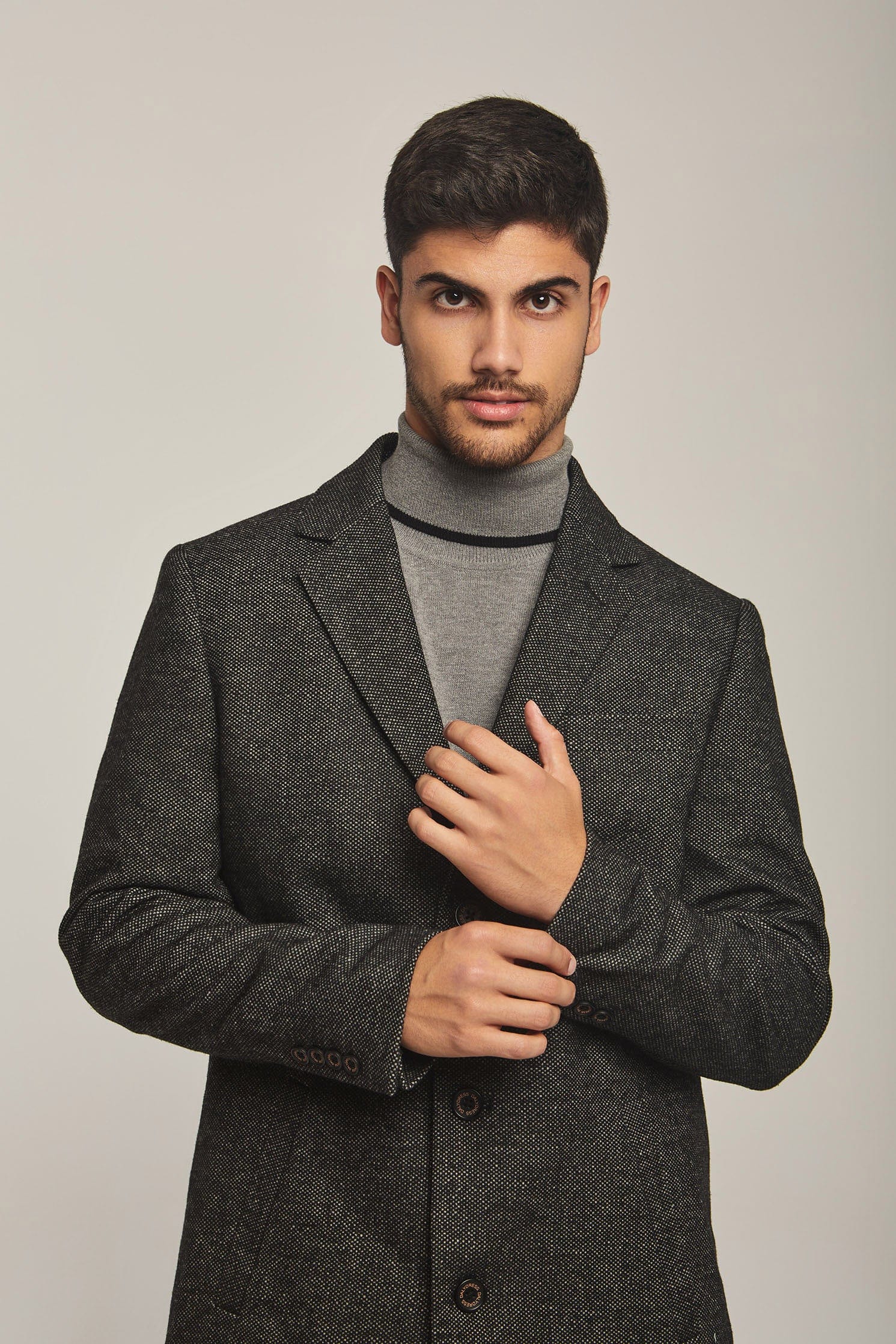 داليدرس بالطو رجالي طويل سادة أسود