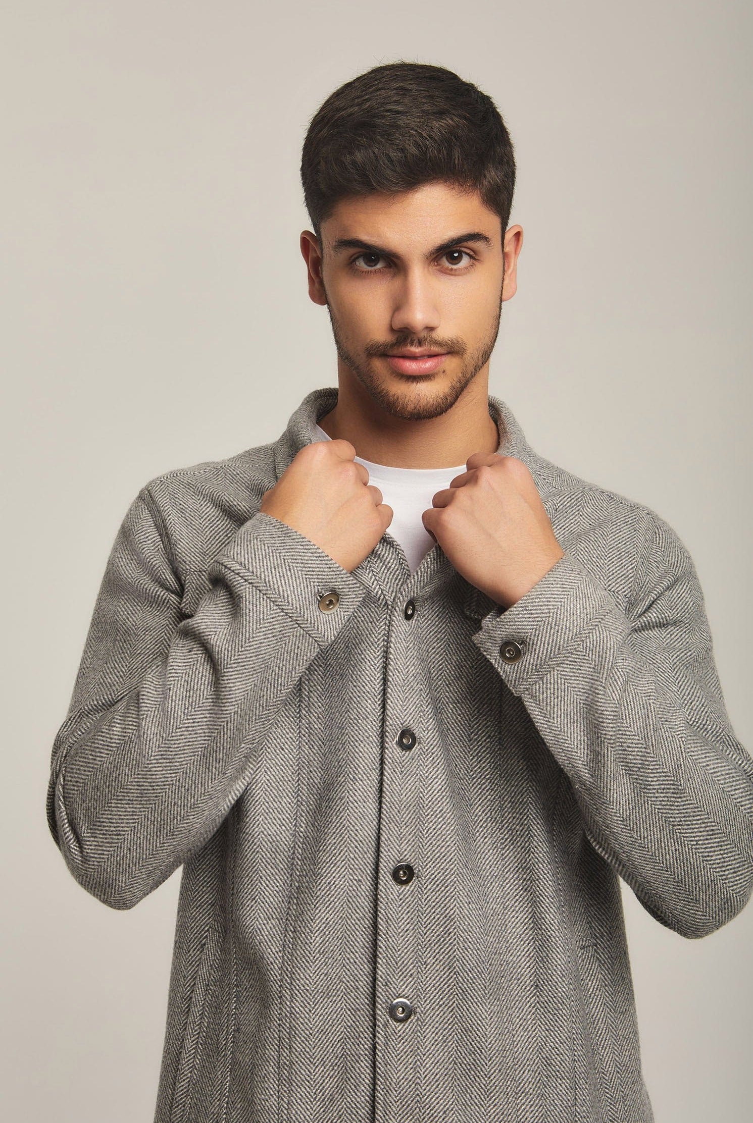 داليدرس جاكت رجالي سادة بازرار وجيوب مزيج رمادي