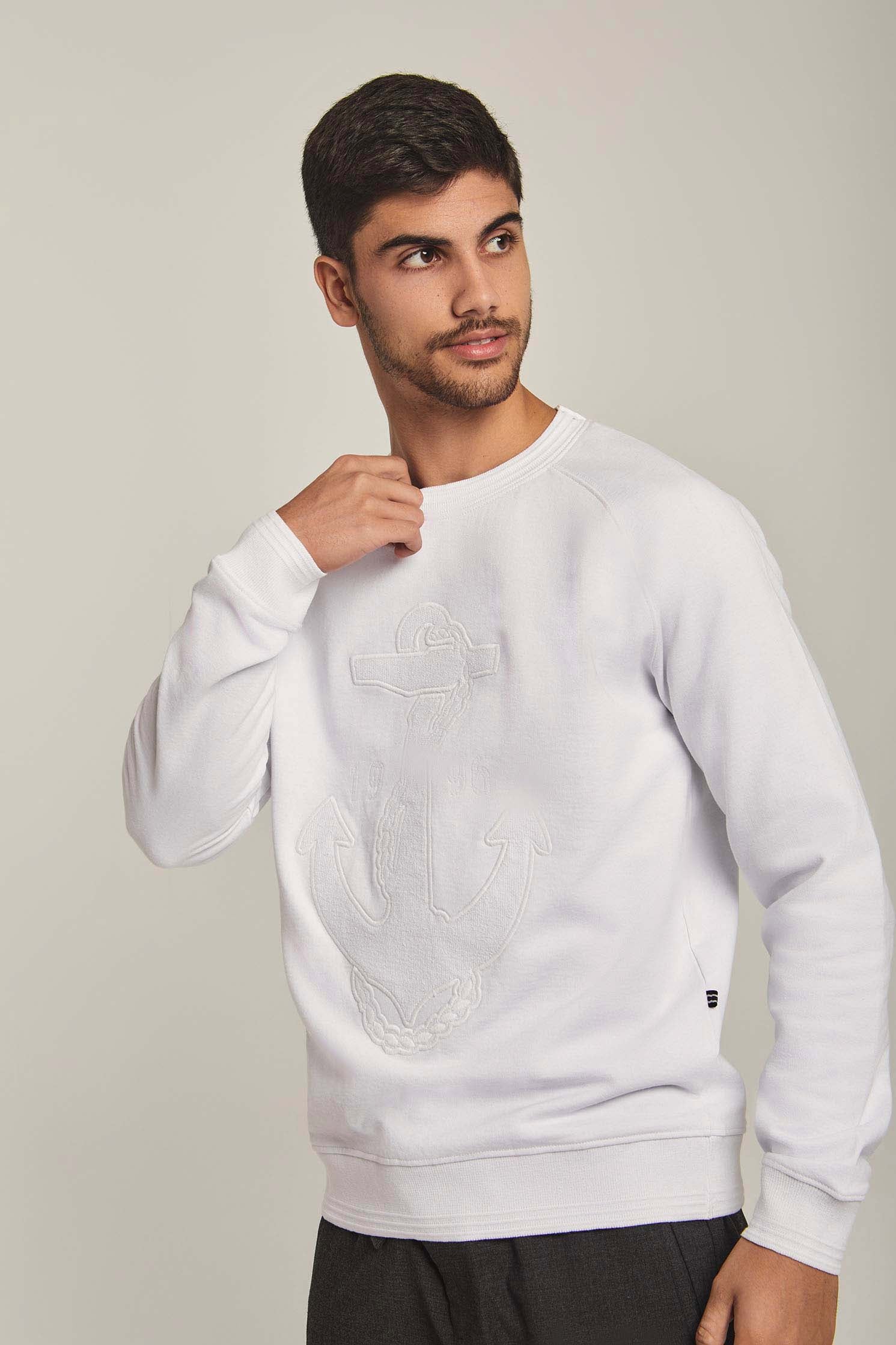 داليدرس سويتشرت رجالي برسمة هيلب عالصدر أوف وايت