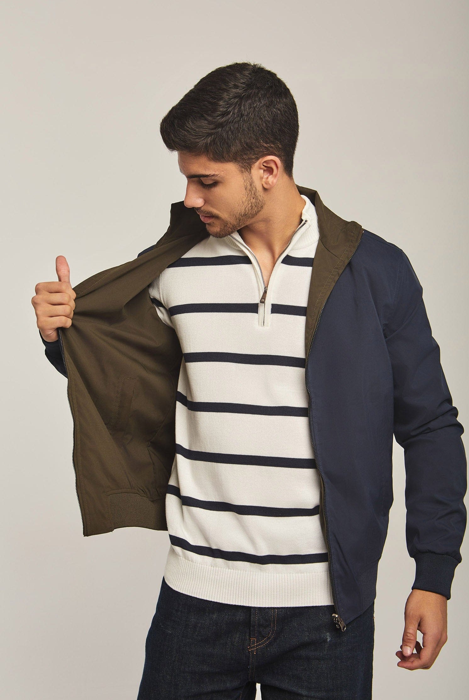 داليدرس جاكت رجالي سادة بسوسته وجيوب من الجنب