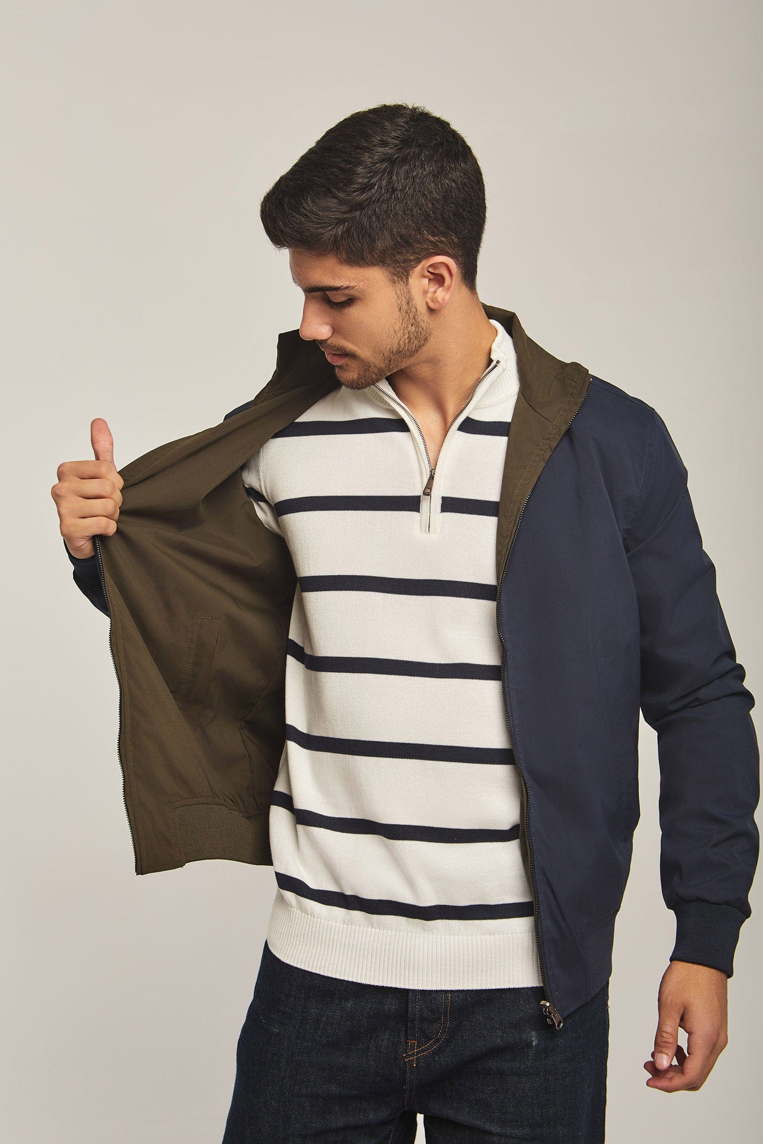 داليدرس جاكت رجالي سادة بسوسته وجيوب من الجنب