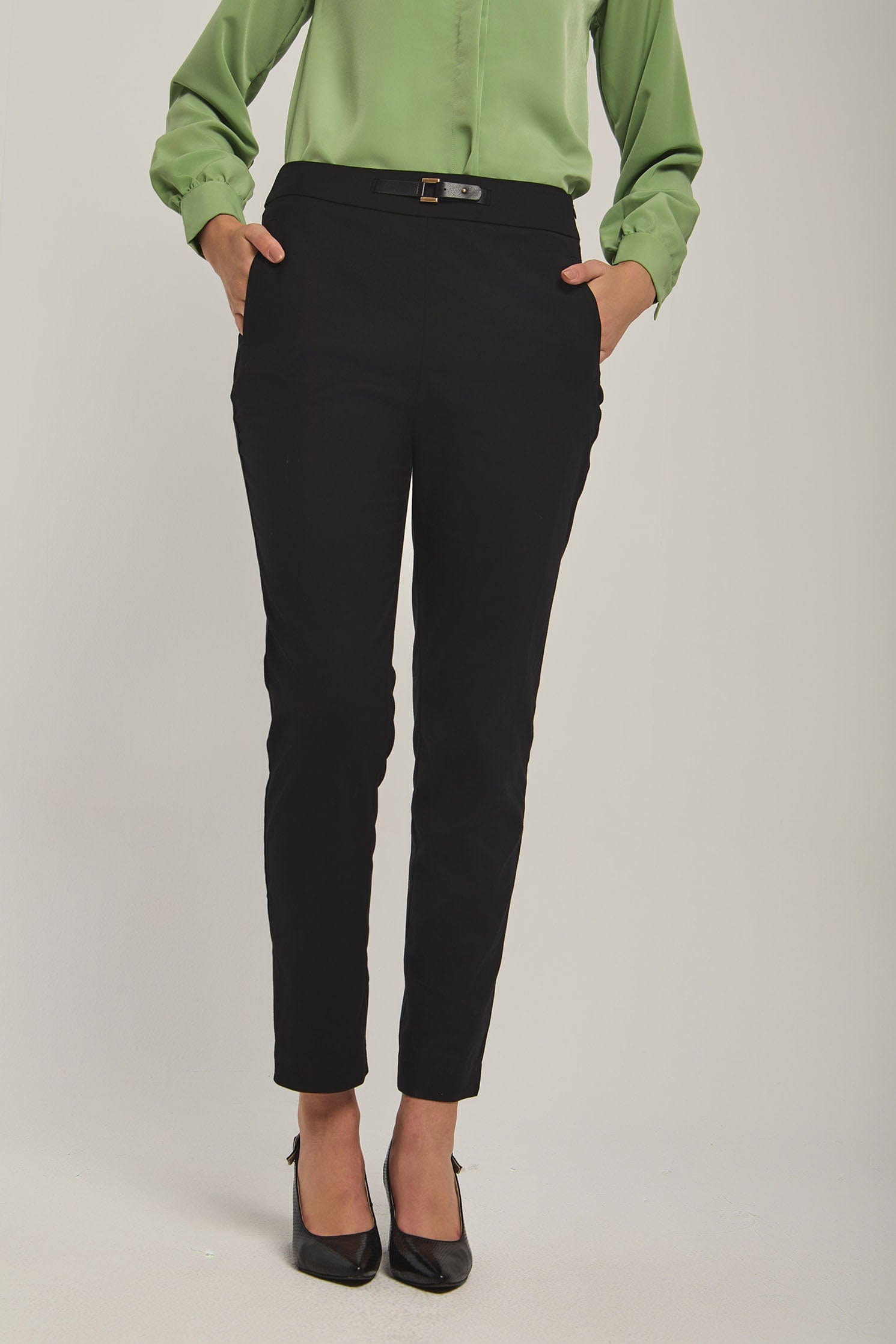 داليدرس بنطال نسائي ضيق رسمي بتوكة على الخصر أسود