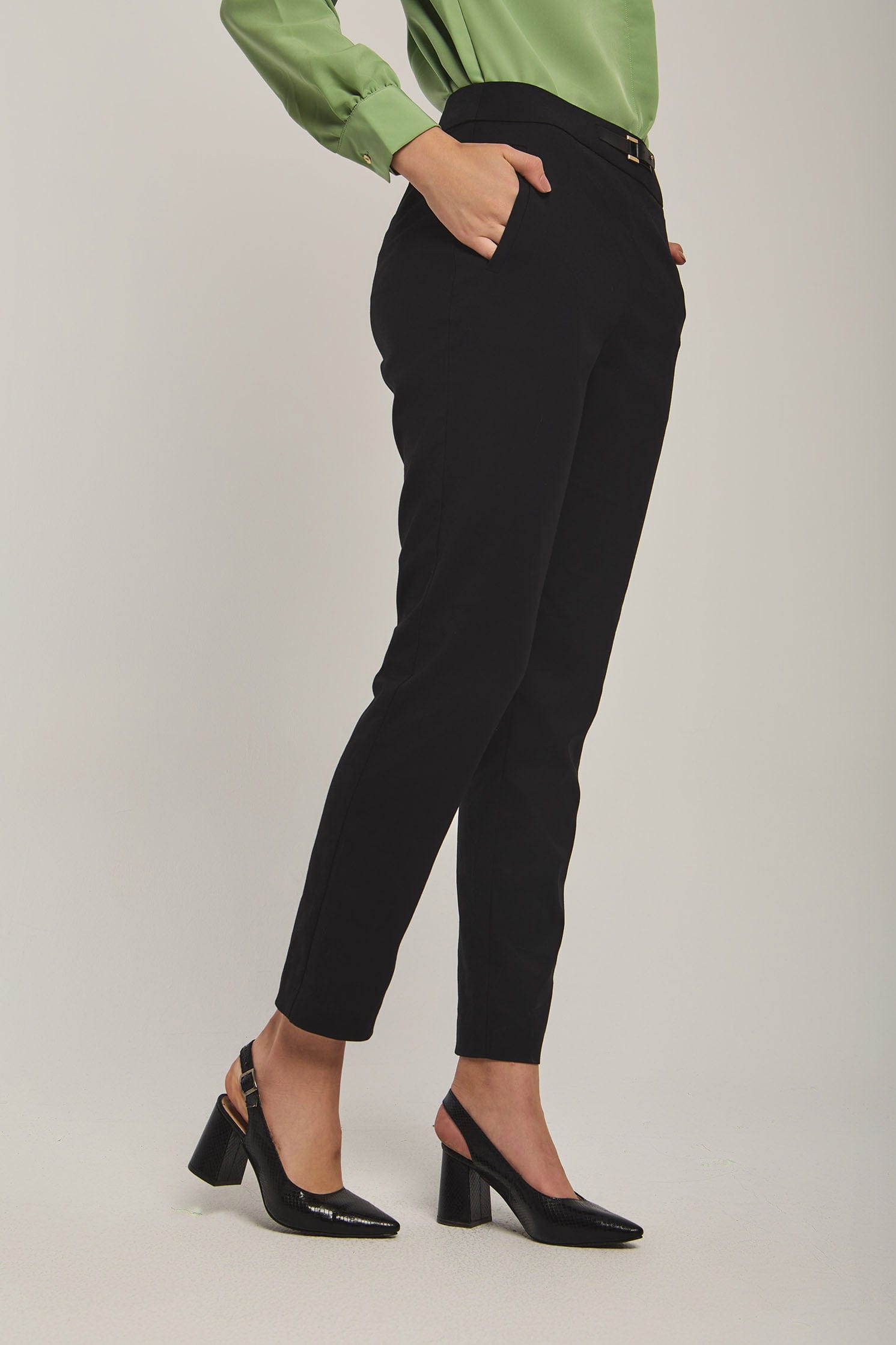 داليدرس بنطال نسائي ضيق رسمي بتوكة على الخصر أسود