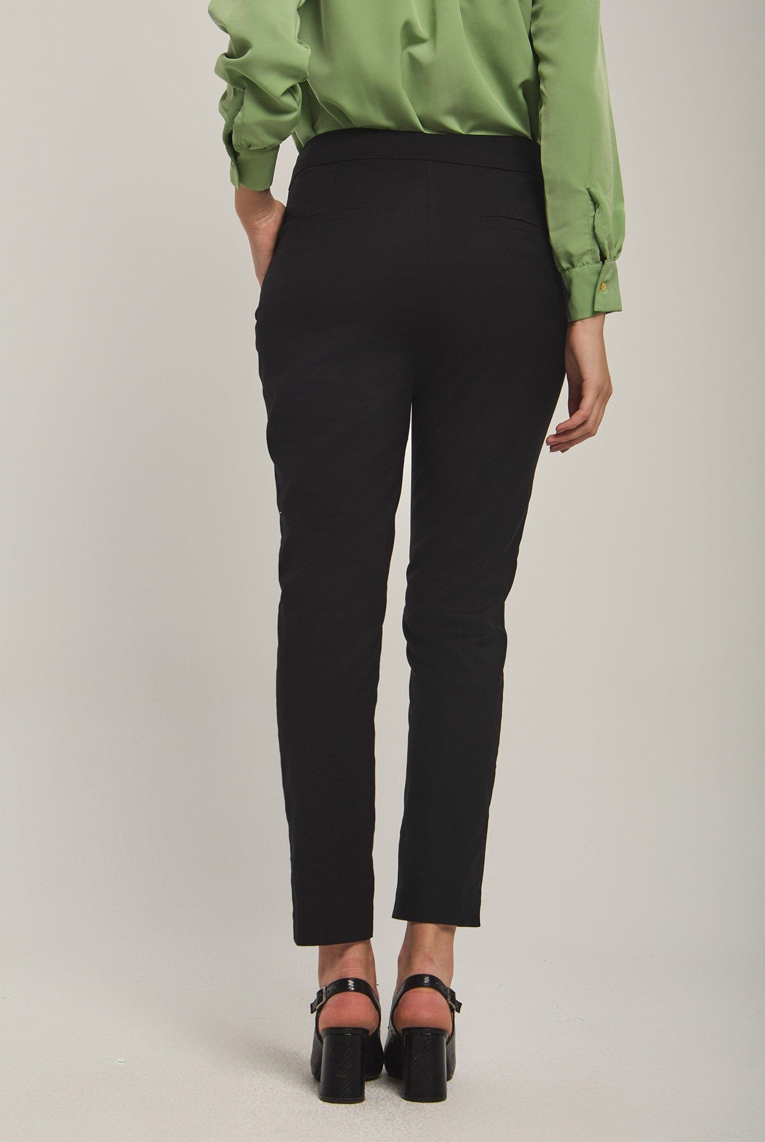 داليدرس بنطال نسائي ضيق رسمي بتوكة على الخصر أسود