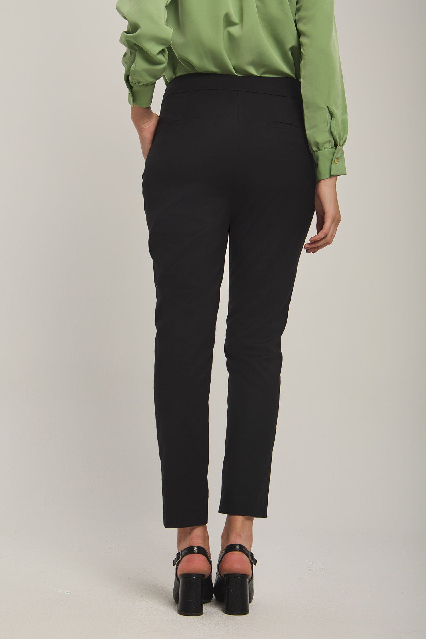 داليدرس بنطال نسائي ضيق رسمي بتوكة على الخصر أسود