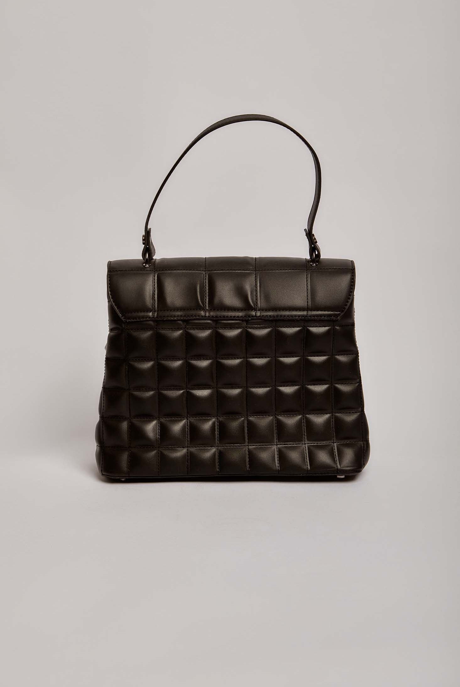 داليدرس شنطة حجلد نسائي مضلعة بكبسول أسود