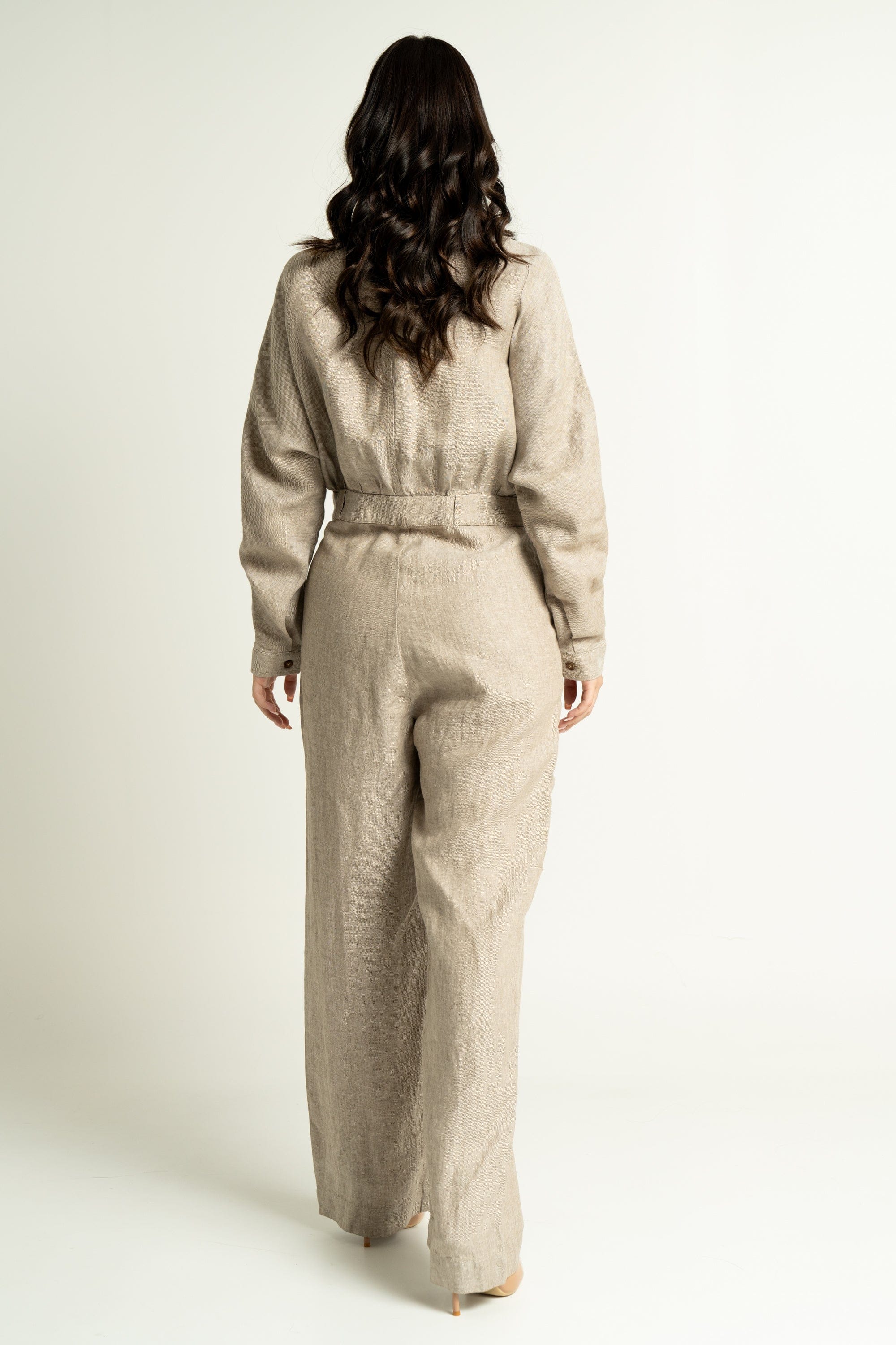 داليدرس جمبسوت نسائي طويل بأكمام طويلة بيج