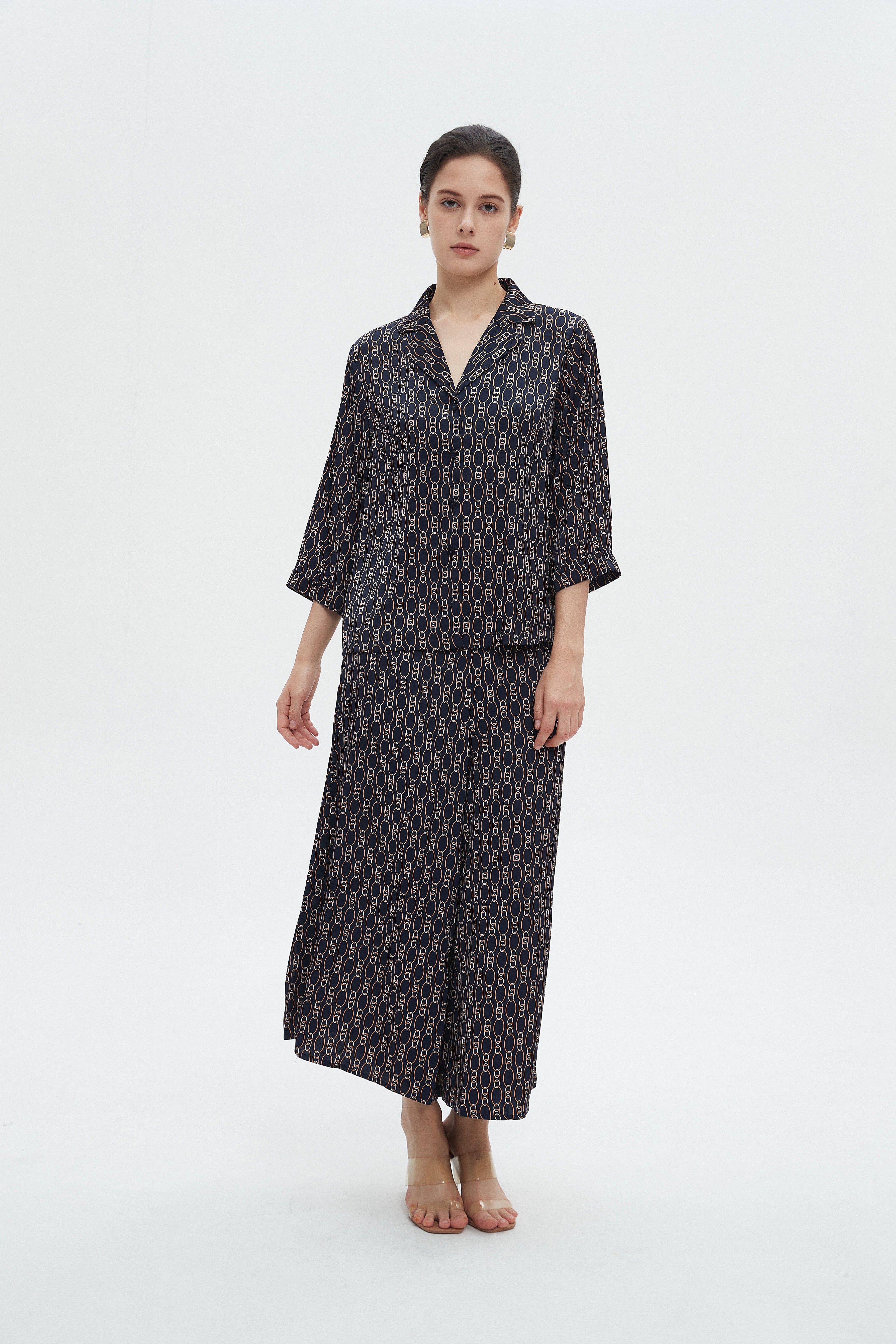 ميكا بلوزة نسائية 3/4 كم مشجرة بياقة