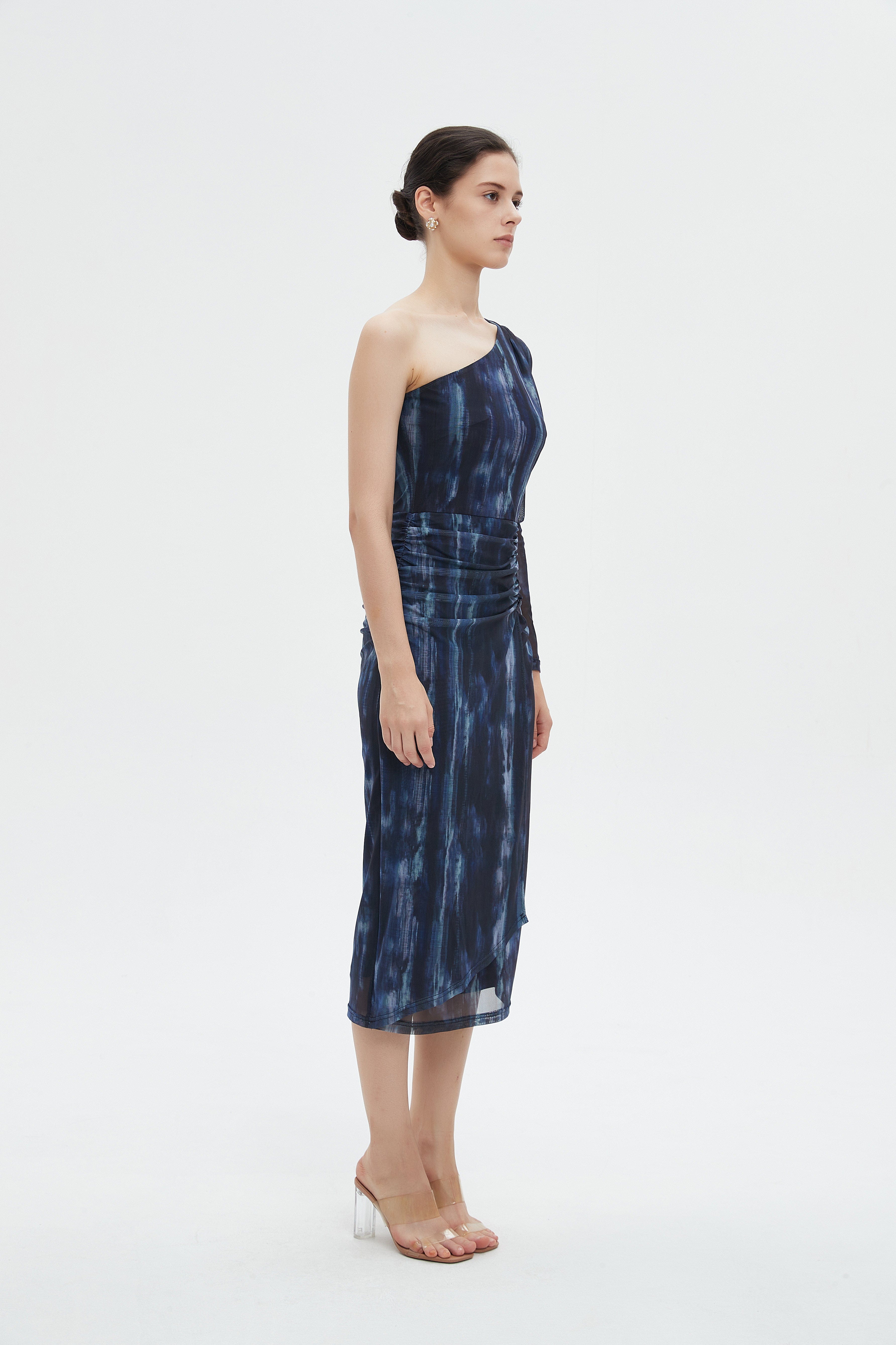 ميكا فستان نسائي ميدي بكم واحد طويل وكشكش على الخصر