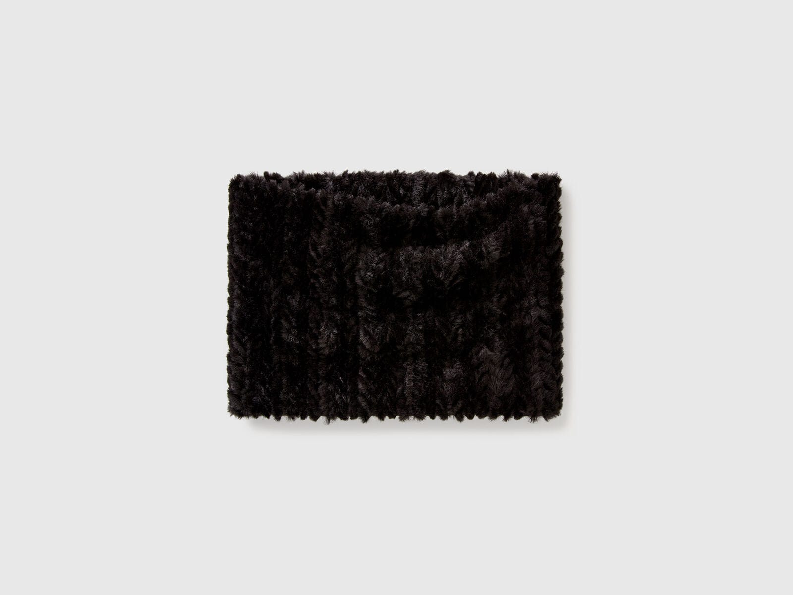 يونايتد كولورز اوف بينيتون رقبة صوف