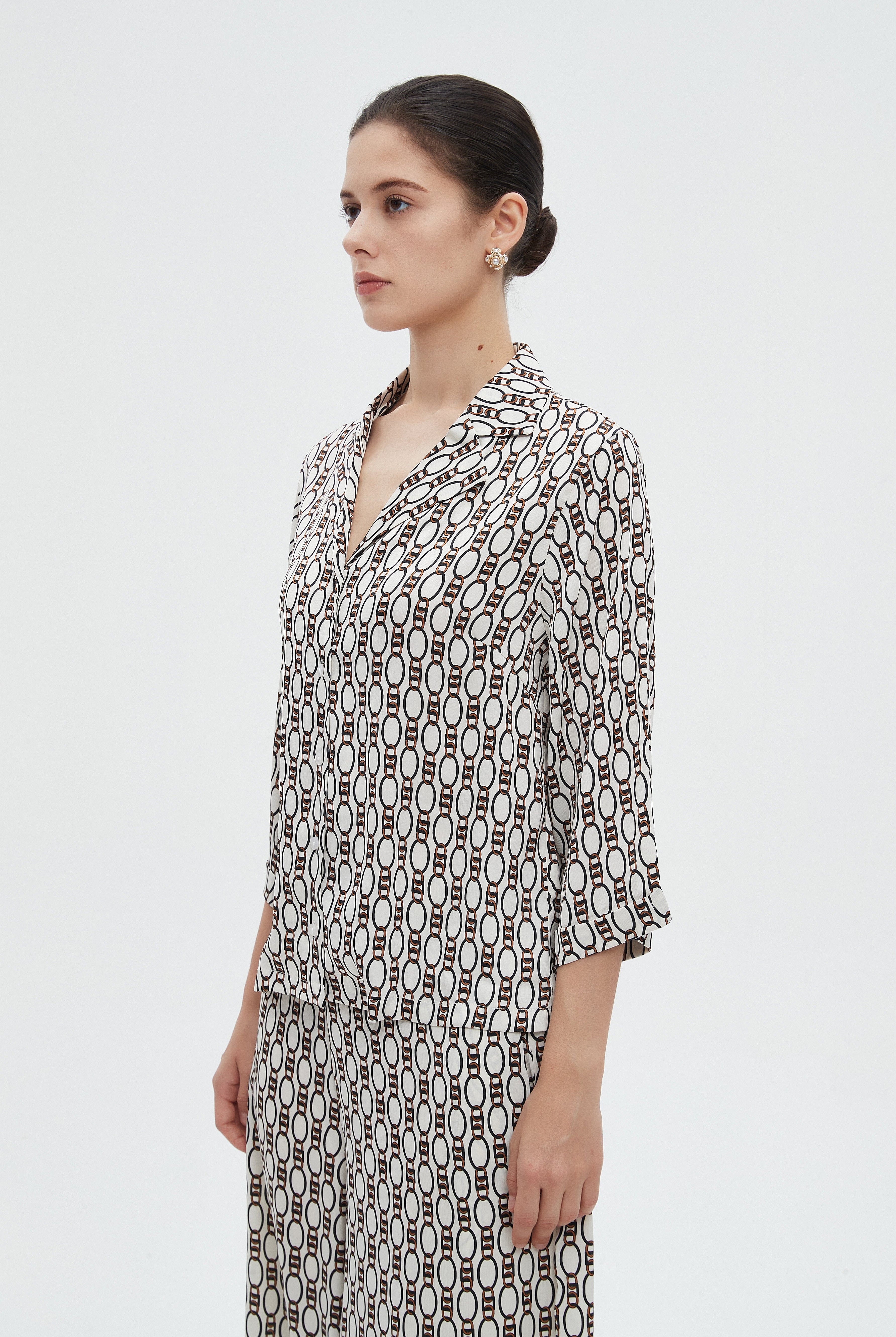 ميكا بلوزة نسائية 3/4 كم مشجرة بياقة