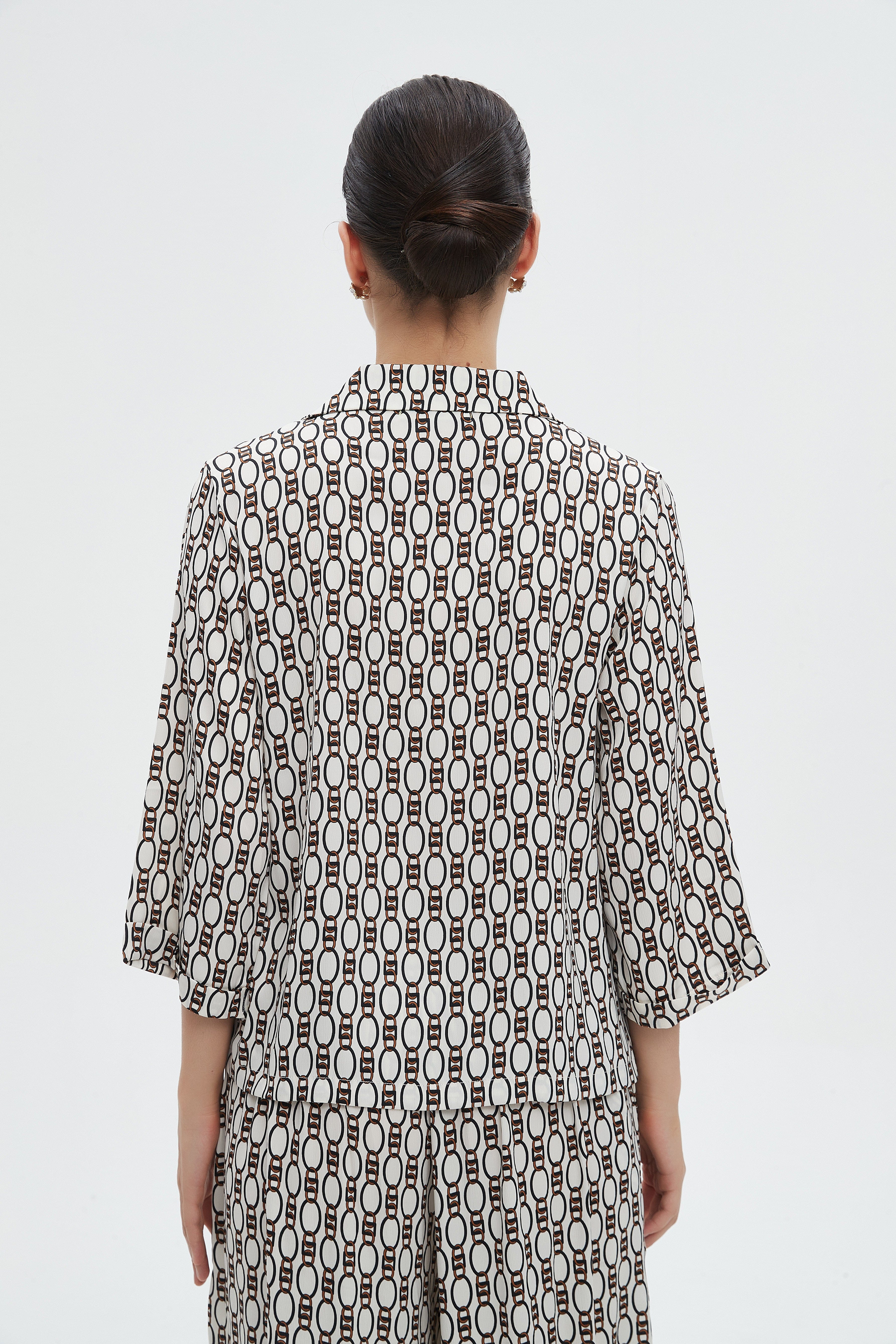 ميكا بلوزة طويلة نسائية بياقة وكم طويل وأزرار أمامية