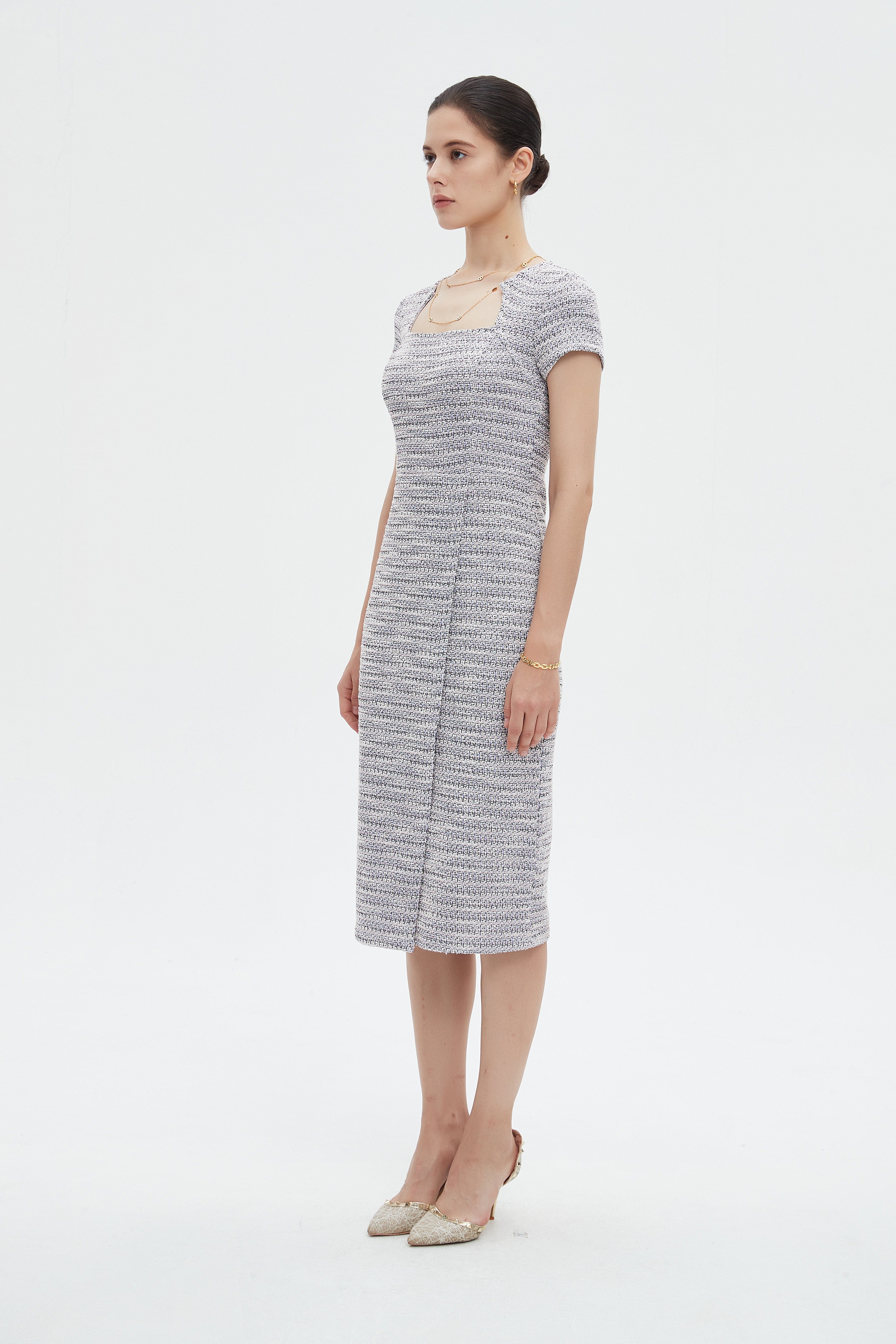 ميكا فستان نسائي ميدي مخطط بفتحة رقبة مربعة