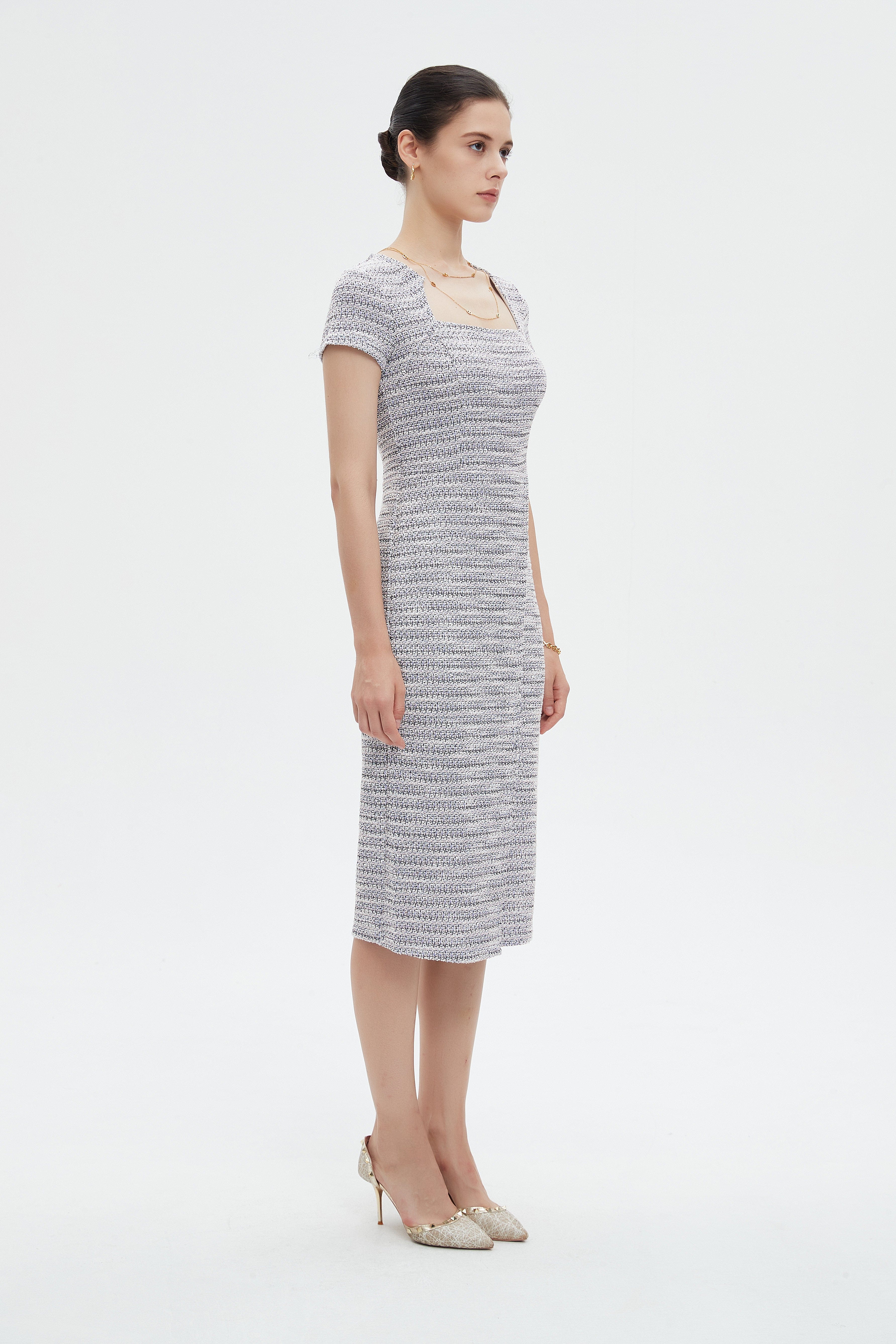 ميكا فستان نسائي ميدي مخطط بفتحة رقبة مربعة