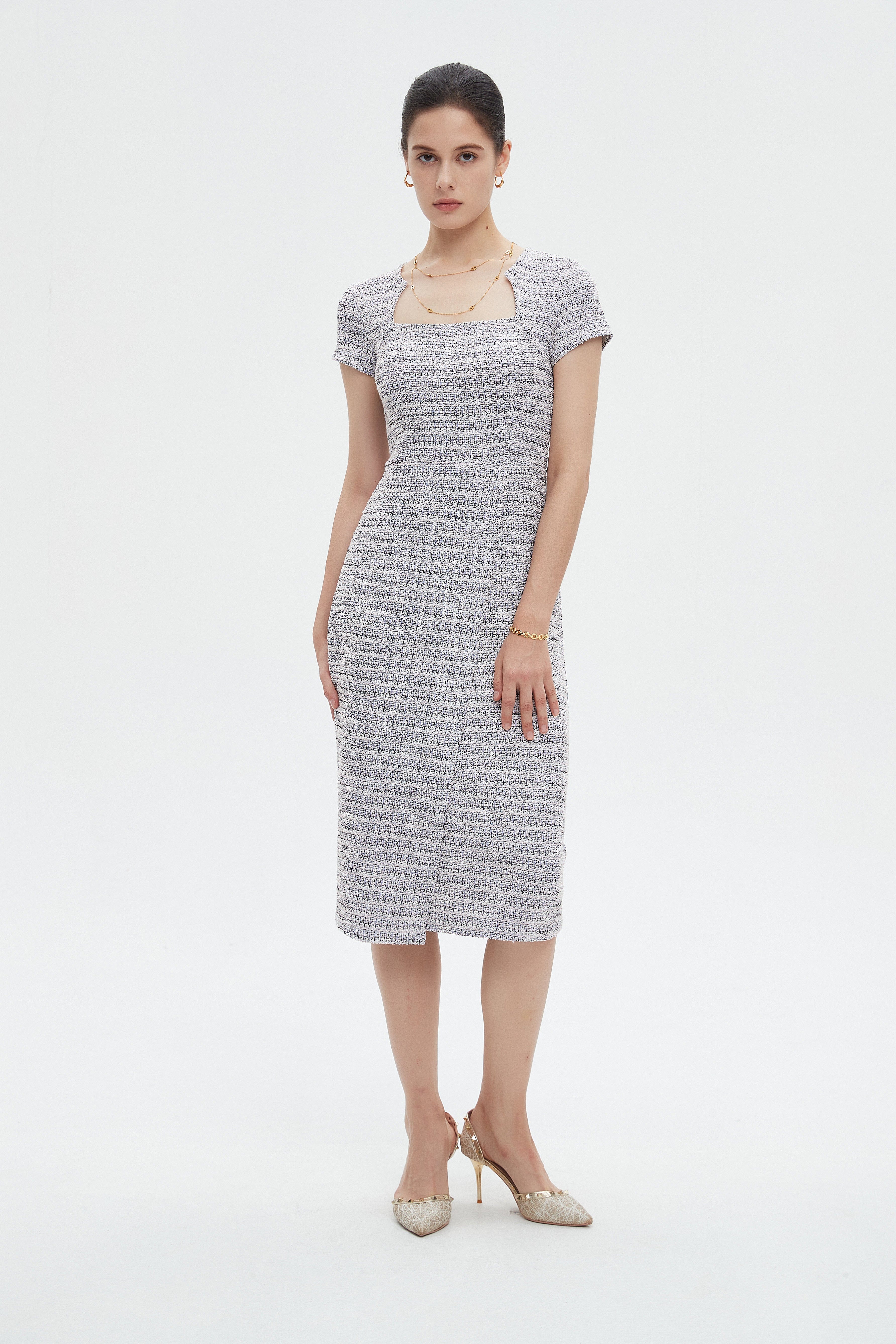 ميكا فستان نسائي ميدي مخطط بفتحة رقبة مربعة