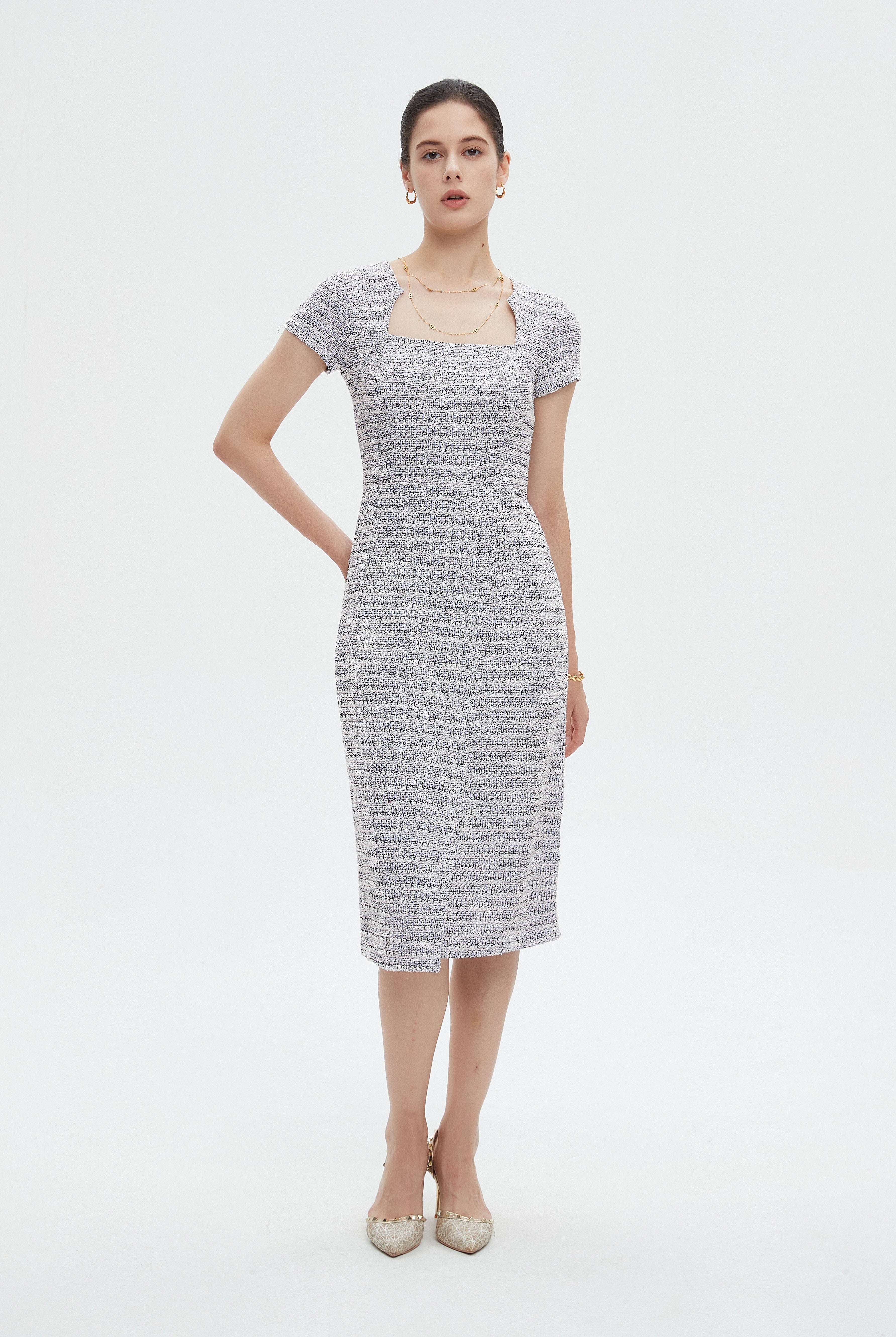 ميكا فستان نسائي ميدي مخطط بفتحة رقبة مربعة