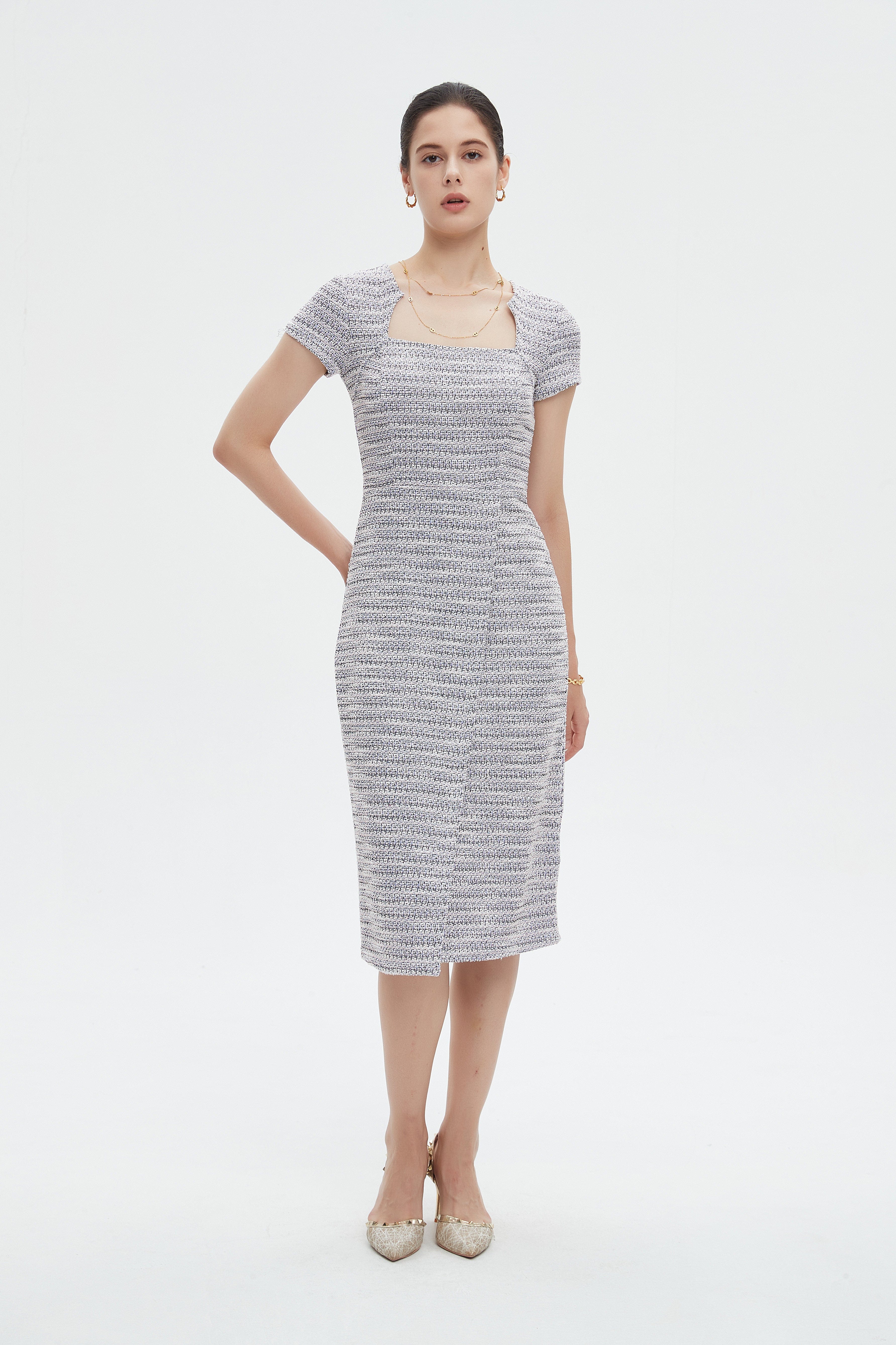 ميكا فستان نسائي ميدي مخطط بفتحة رقبة مربعة